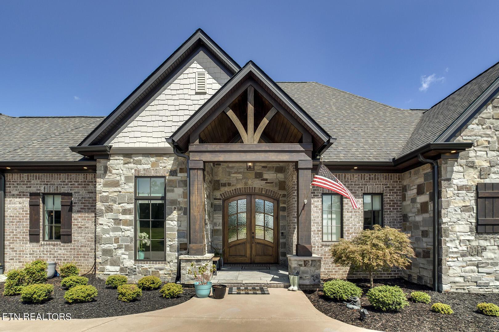 17012 Lighthouse Pointe Drive, Lenoir City, TN - Fort Loudoun and Tellico Lake Real Estate - Image# 4