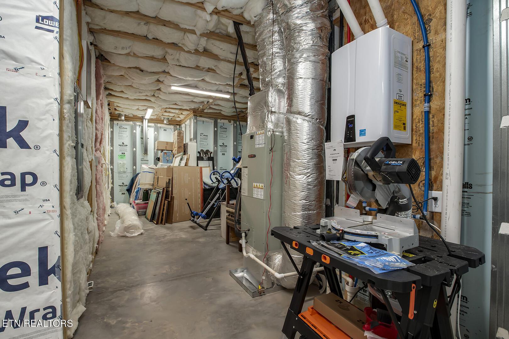 17012 Lighthouse Pointe Drive, Lenoir City, TN - Fort Loudoun and Tellico Lake Real Estate - Image# 38