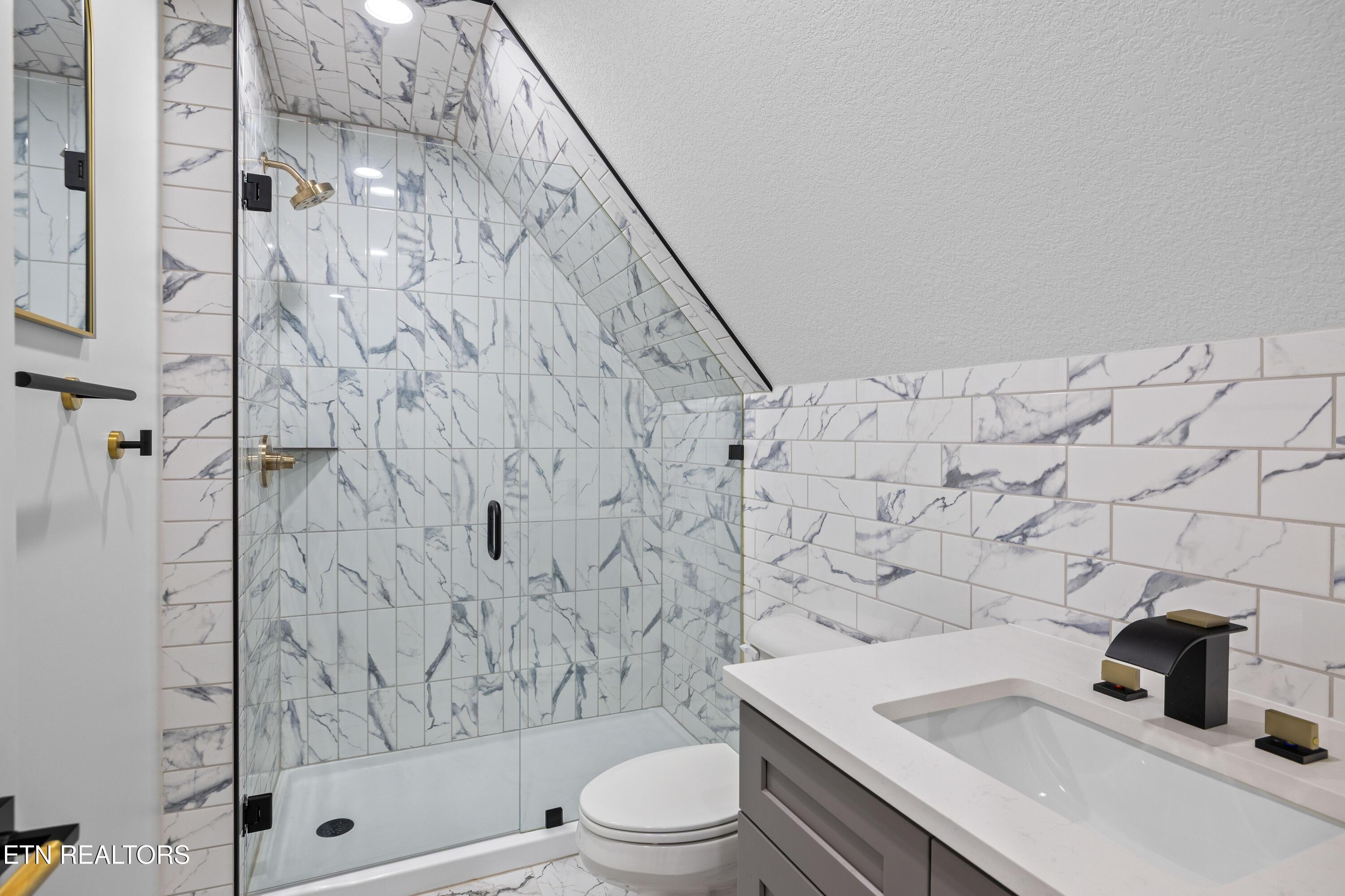 316 Ootsima Lane, Loudon, TN - Fort Loudoun and Tellico Lake Real Estate - Image# 32