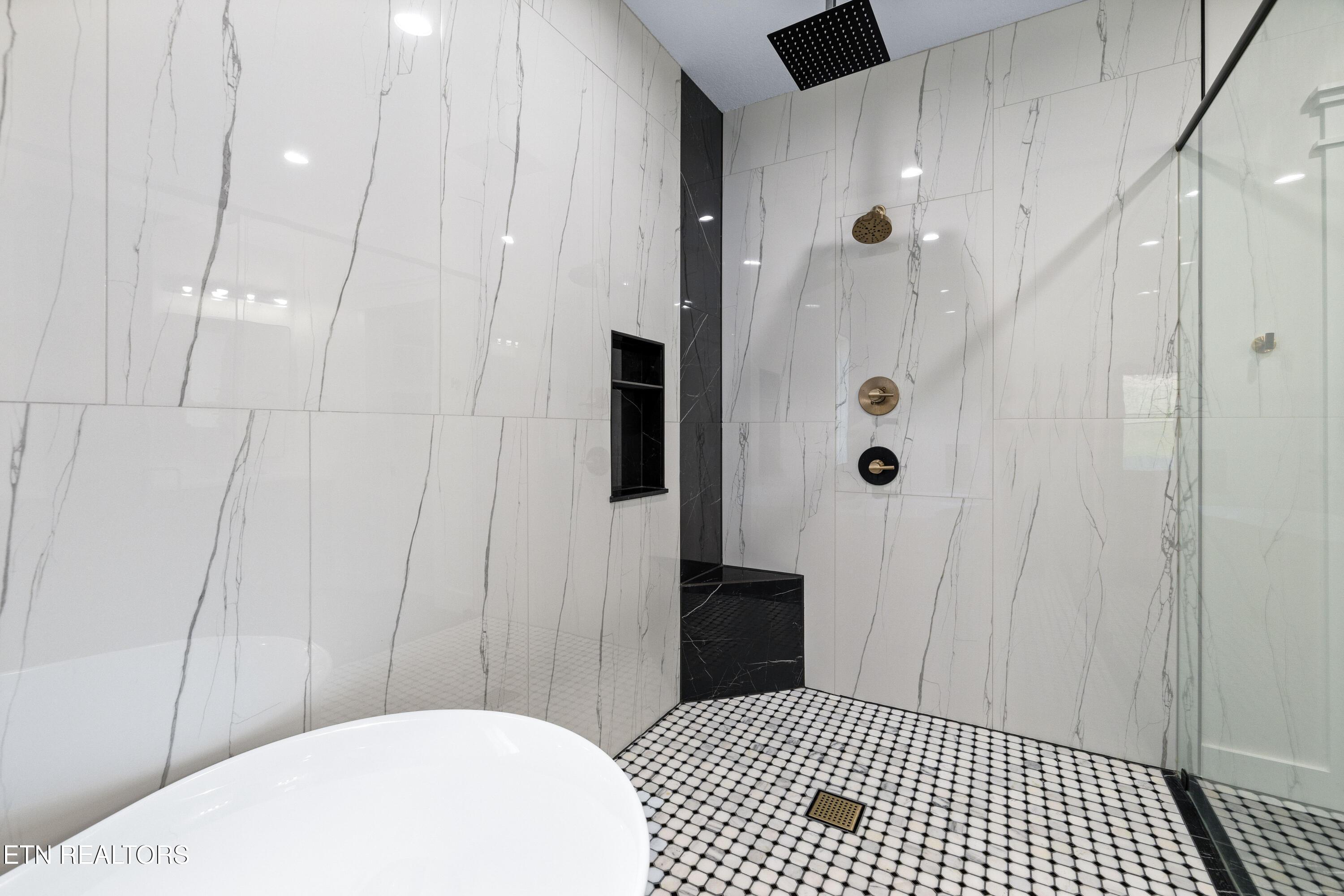 316 Ootsima Lane, Loudon, TN - Fort Loudoun and Tellico Lake Real Estate - Image# 28