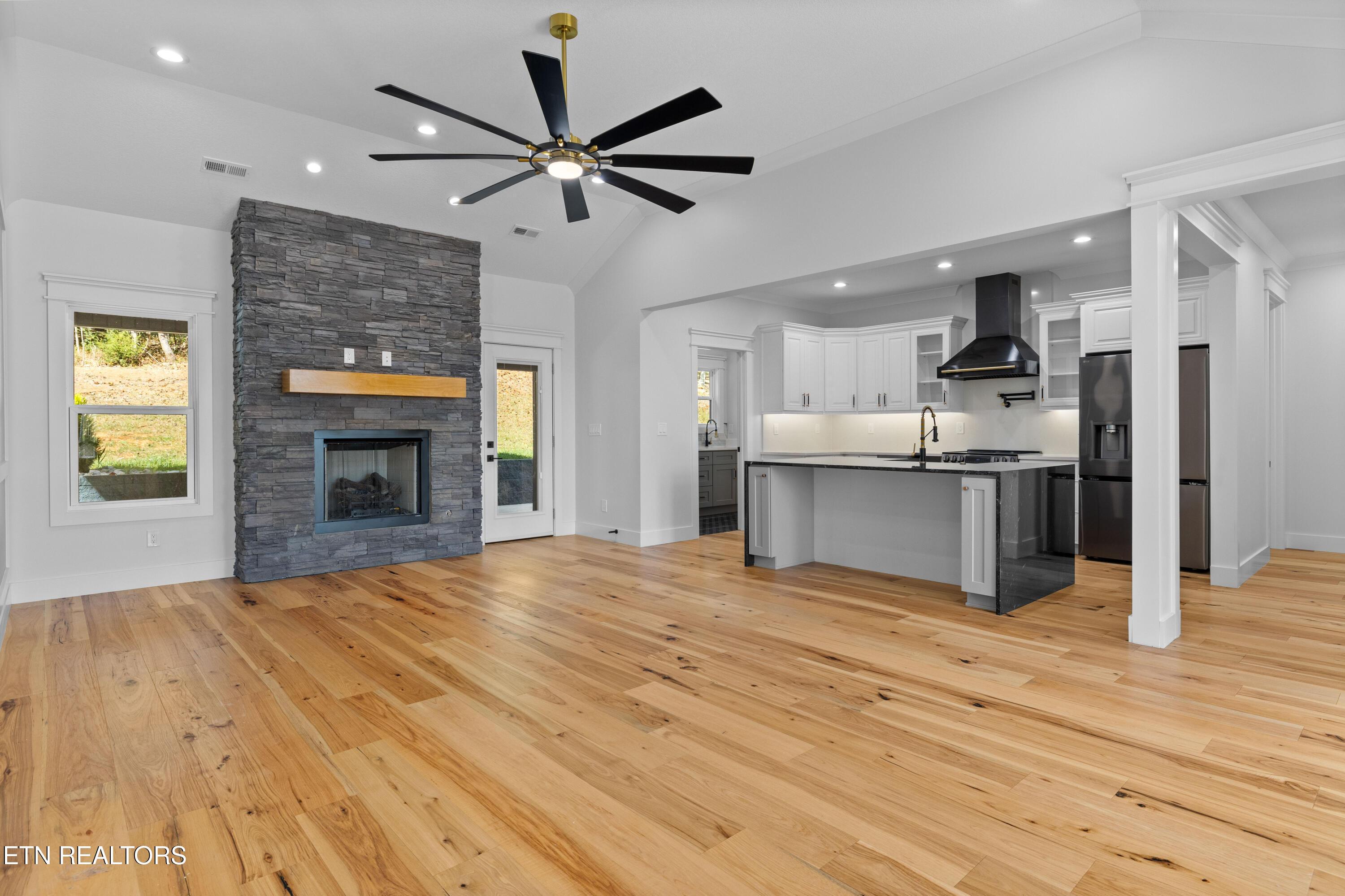 316 Ootsima Lane, Loudon, TN - Fort Loudoun and Tellico Lake Real Estate - Image# 13