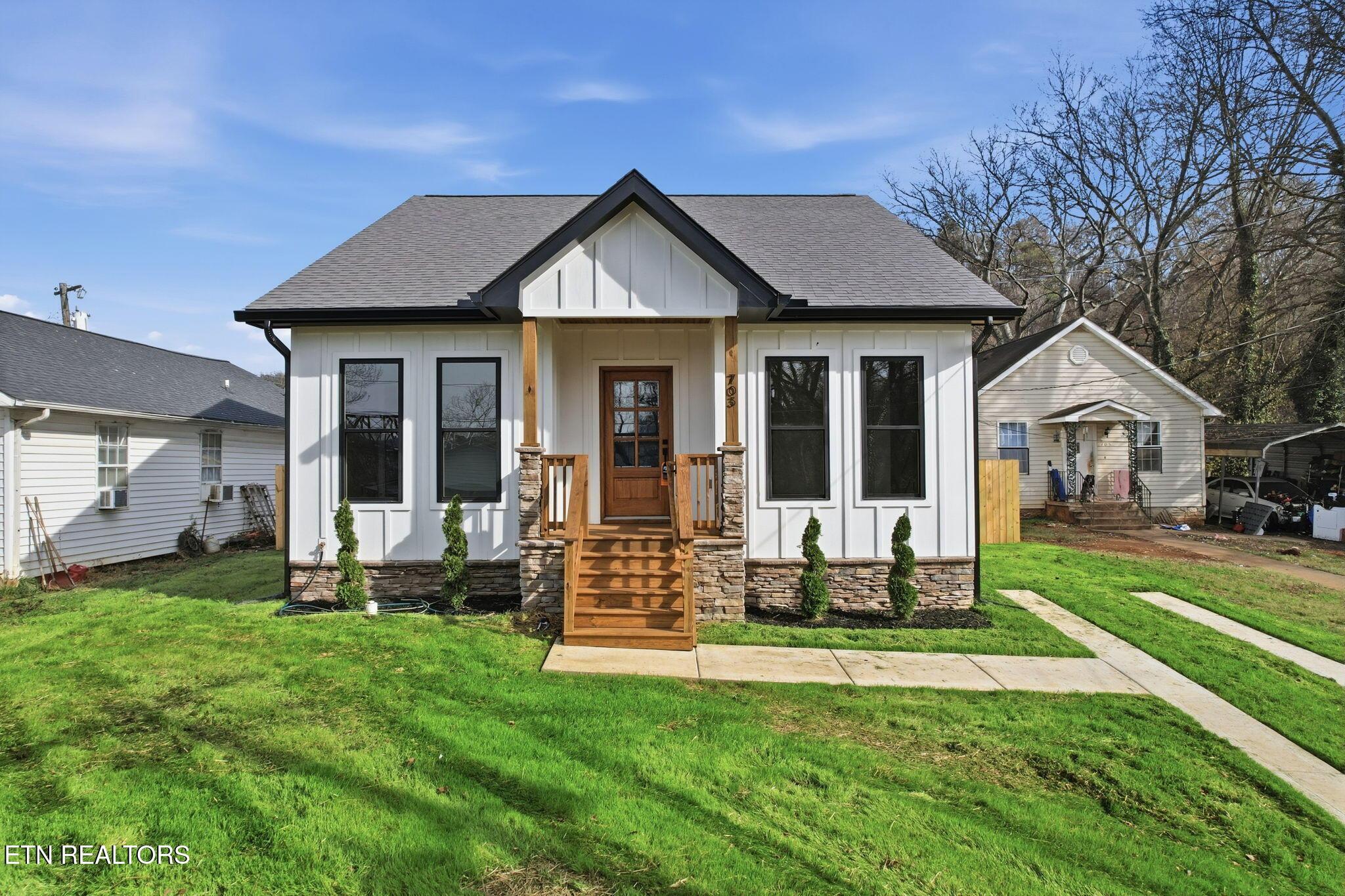 703 SW Redwine St, Knoxville, TN - Fort Loudoun and Tellico Lake Real Estate - Image# 3