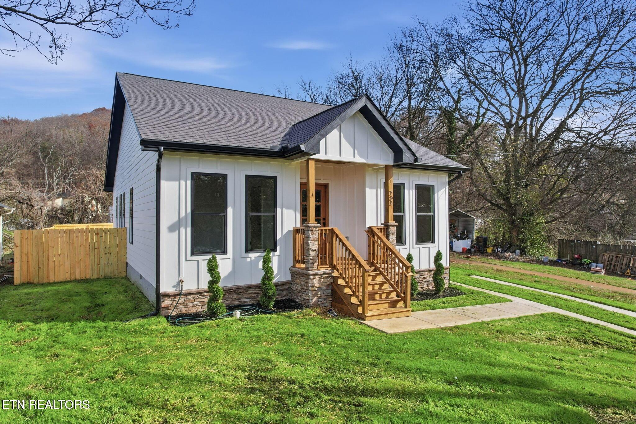 703 SW Redwine St, Knoxville, TN - Fort Loudoun and Tellico Lake Real Estate - Image# 5