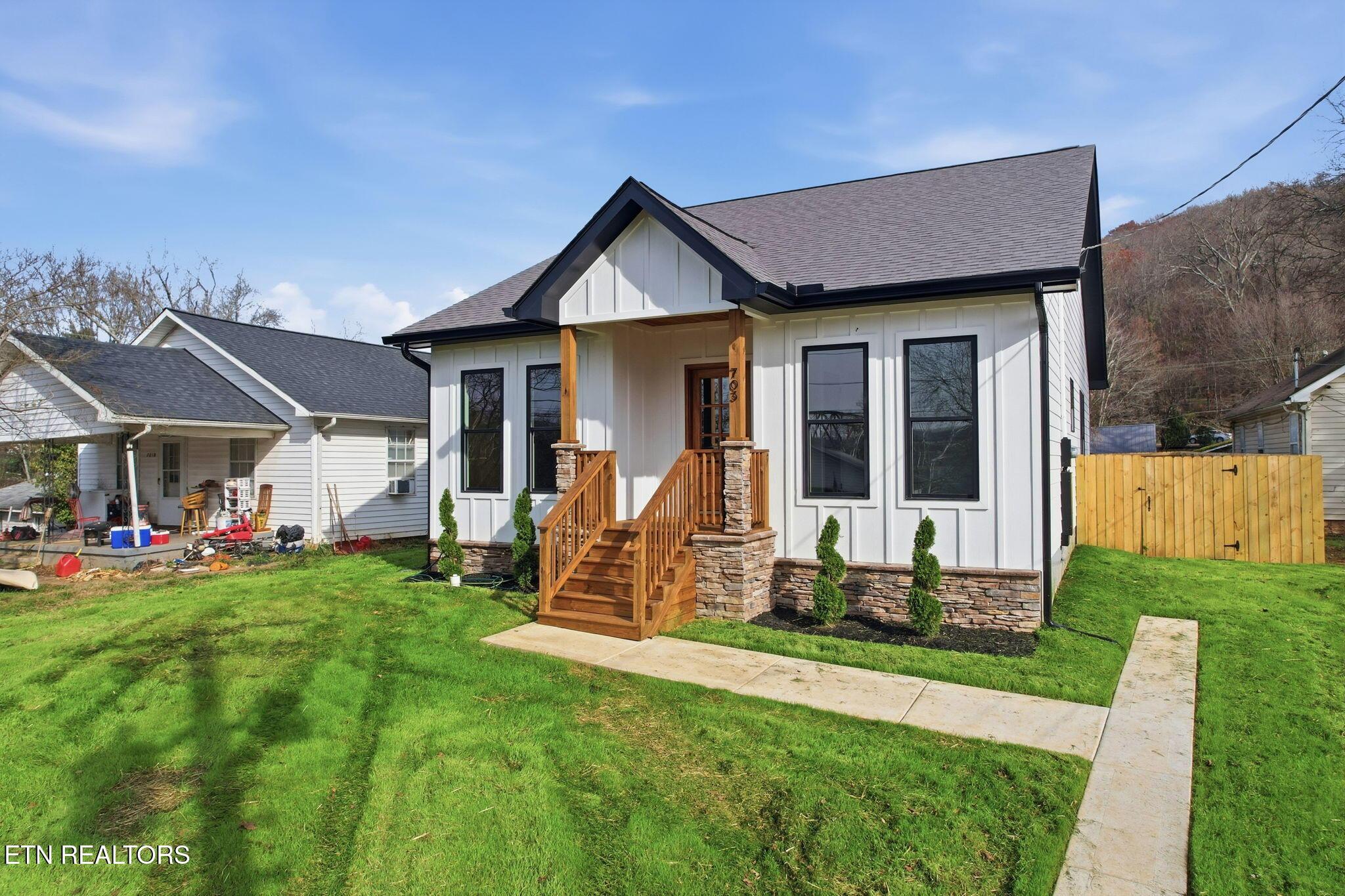 703 SW Redwine St, Knoxville, TN - Fort Loudoun and Tellico Lake Real Estate - Image# 7