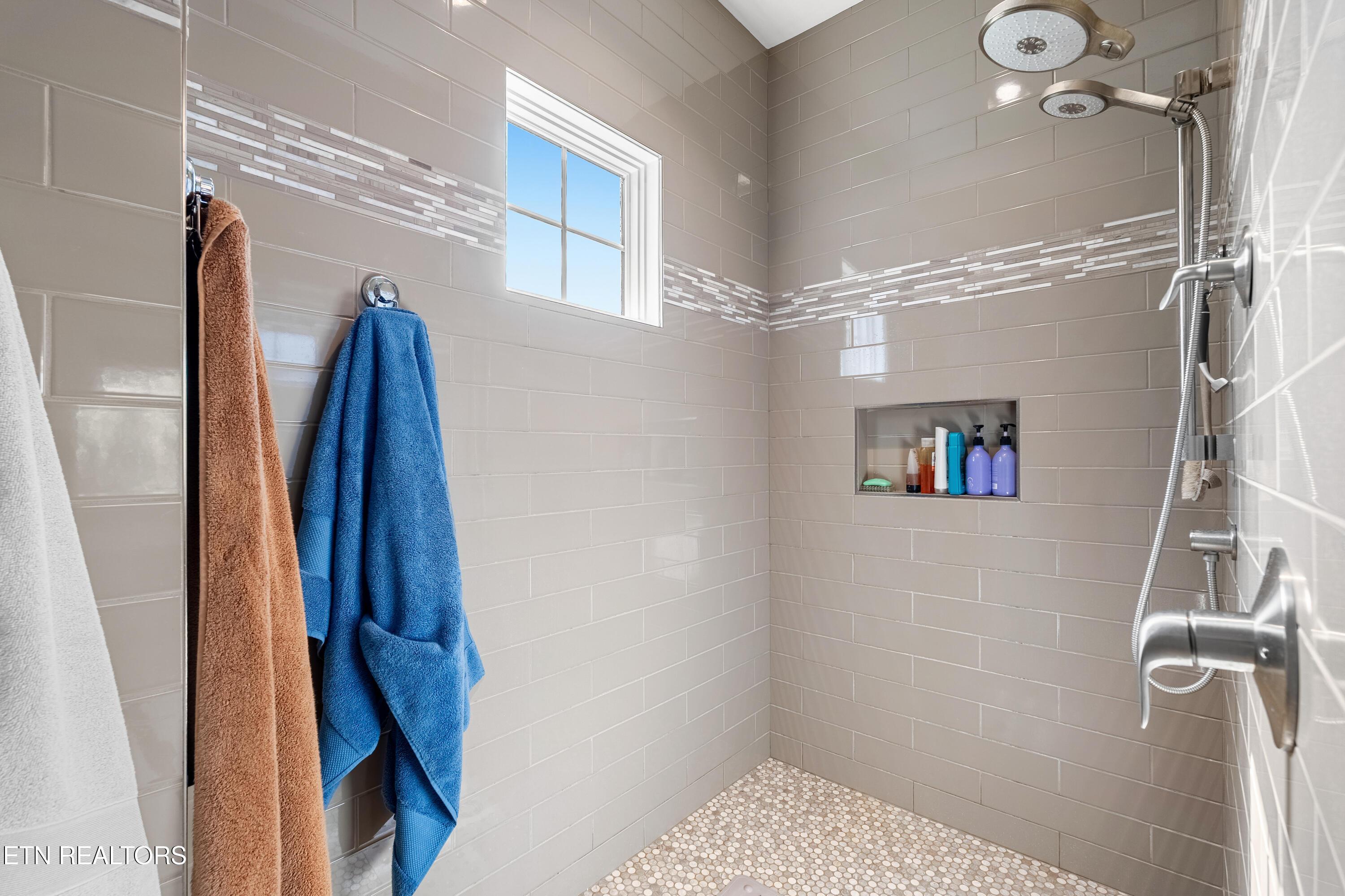 114 Inagehi Way, Loudon, TN - Fort Loudoun and Tellico Lake Real Estate - Image# 28