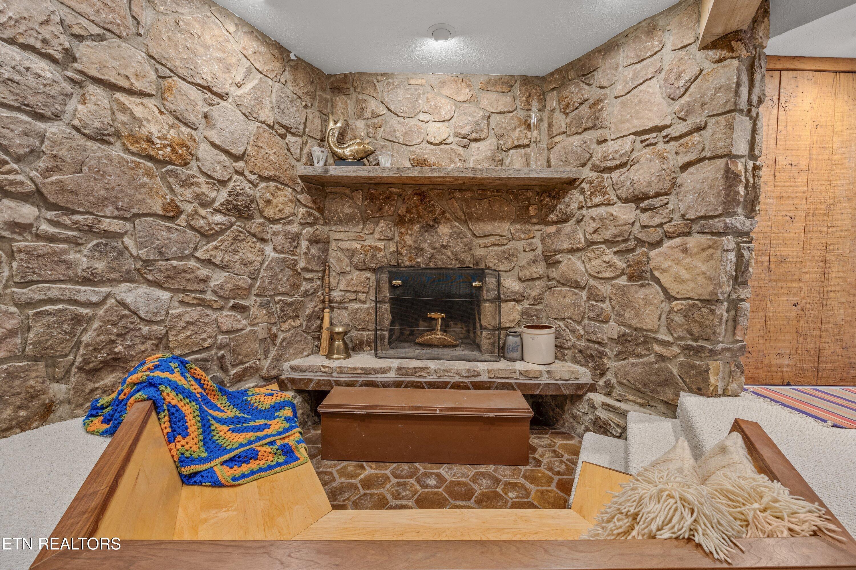 8832 Cove Point Lane, Knoxville, TN - Fort Loudoun and Tellico Lake Real Estate - Image# 54