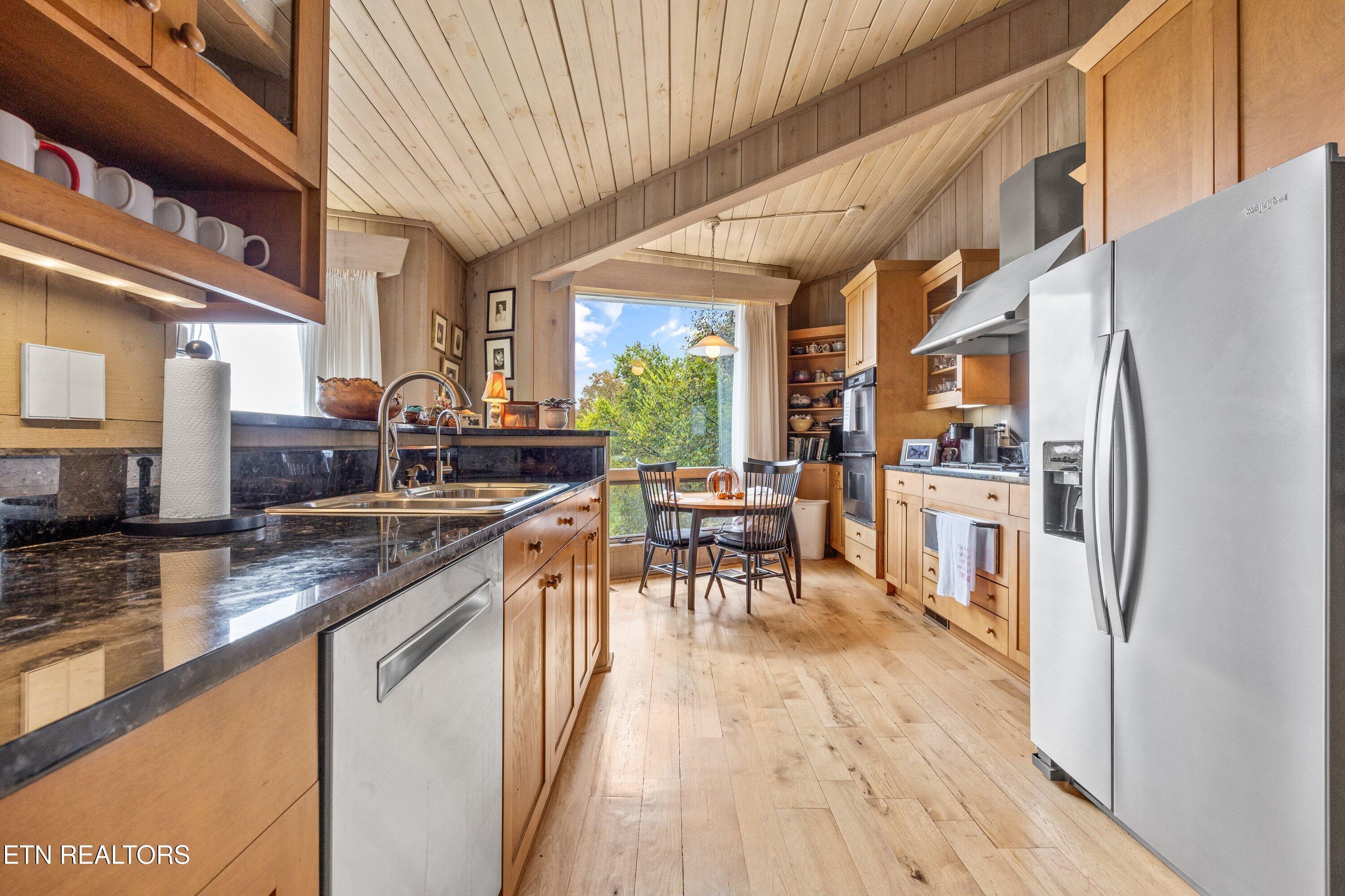 8832 Cove Point Lane, Knoxville, TN - Fort Loudoun and Tellico Lake Real Estate - Image# 29