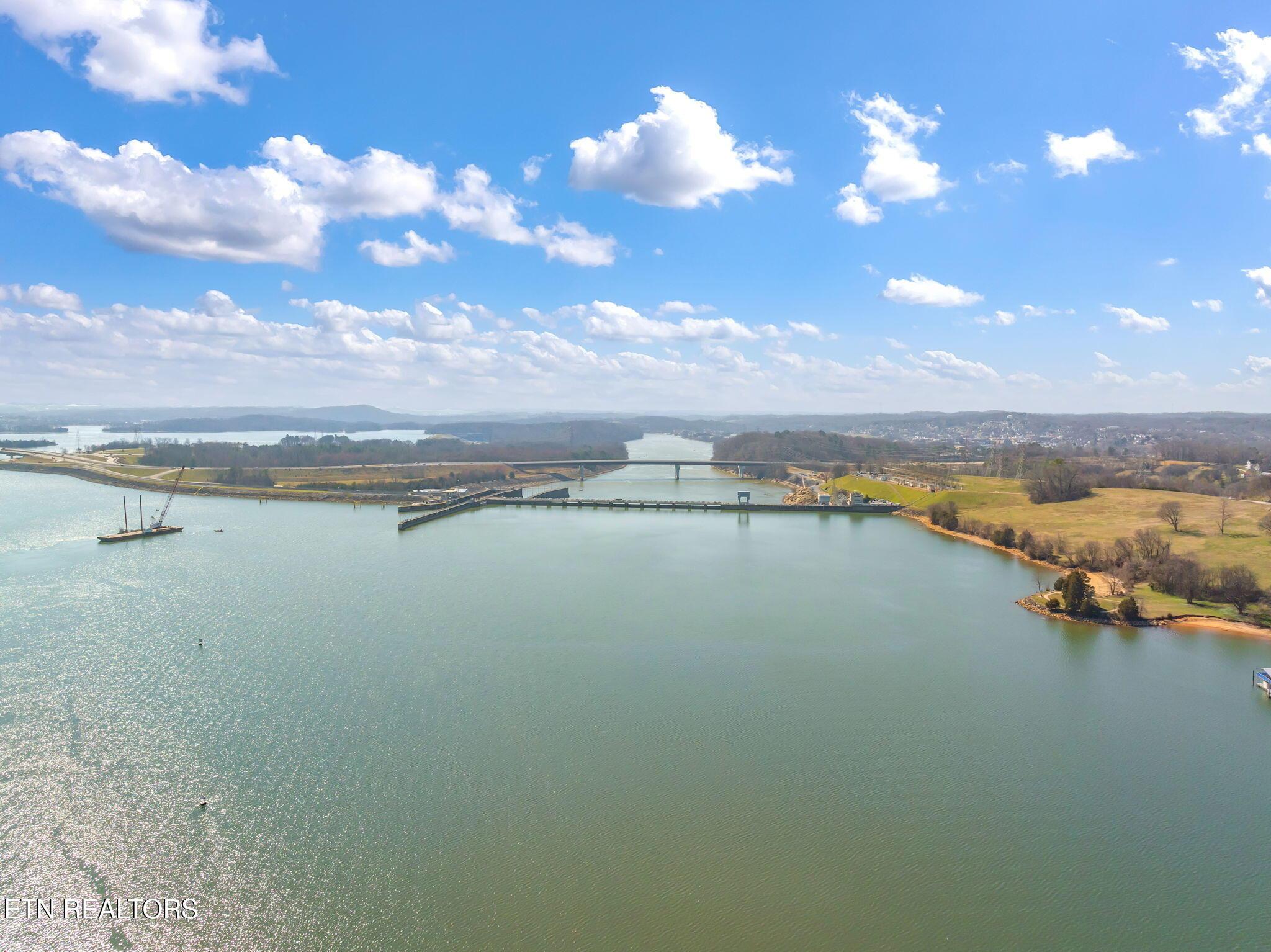4775 Lakeside Drive, Lenoir City, TN - Fort Loudoun and Tellico Lake Real Estate - Image# 12