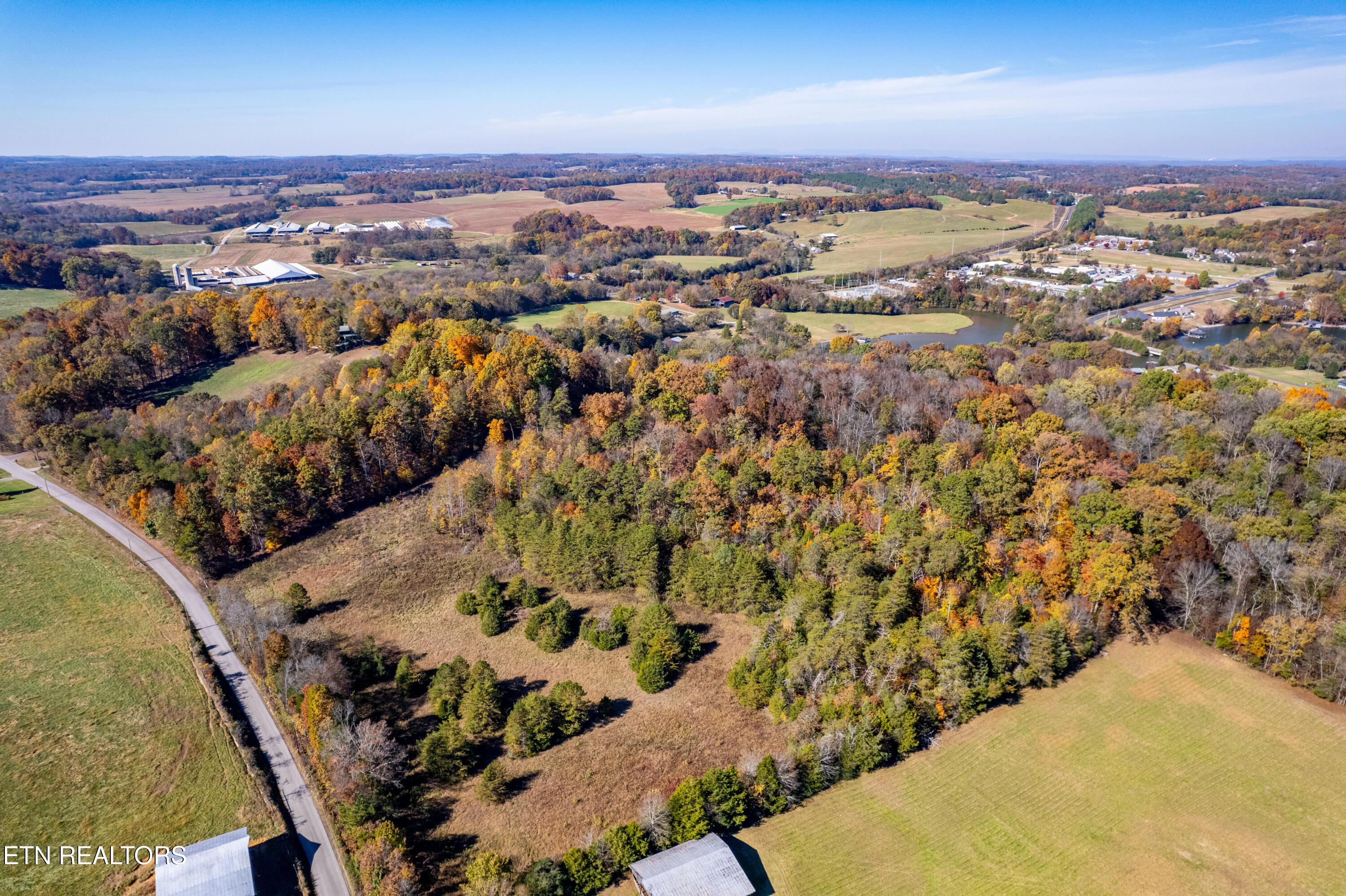 3070 W Fork Rd, Loudon, TN - Fort Loudoun and Tellico Lake Real Estate - Image# 35