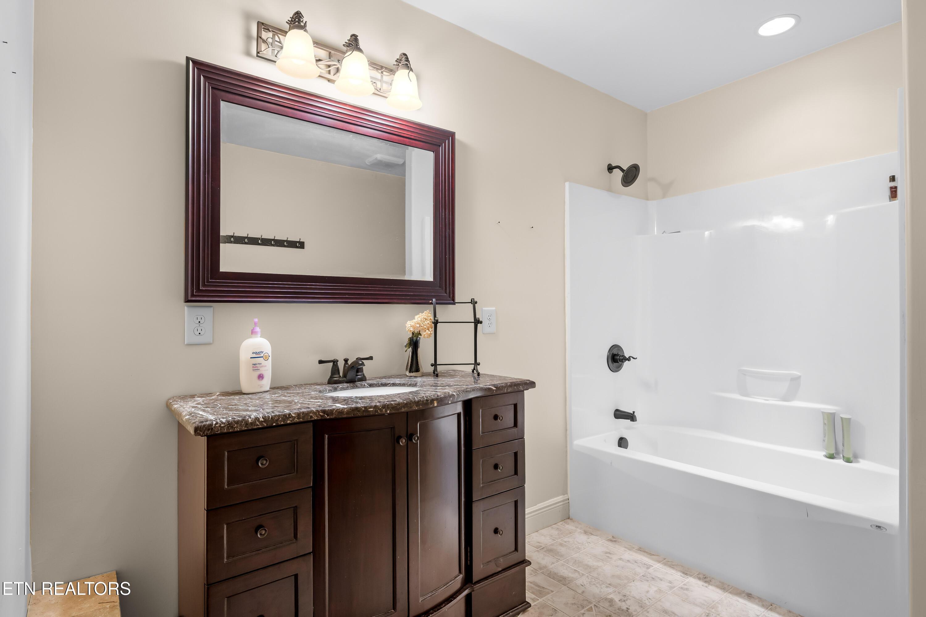 3070 W Fork Rd, Loudon, TN - Fort Loudoun and Tellico Lake Real Estate - Image# 27