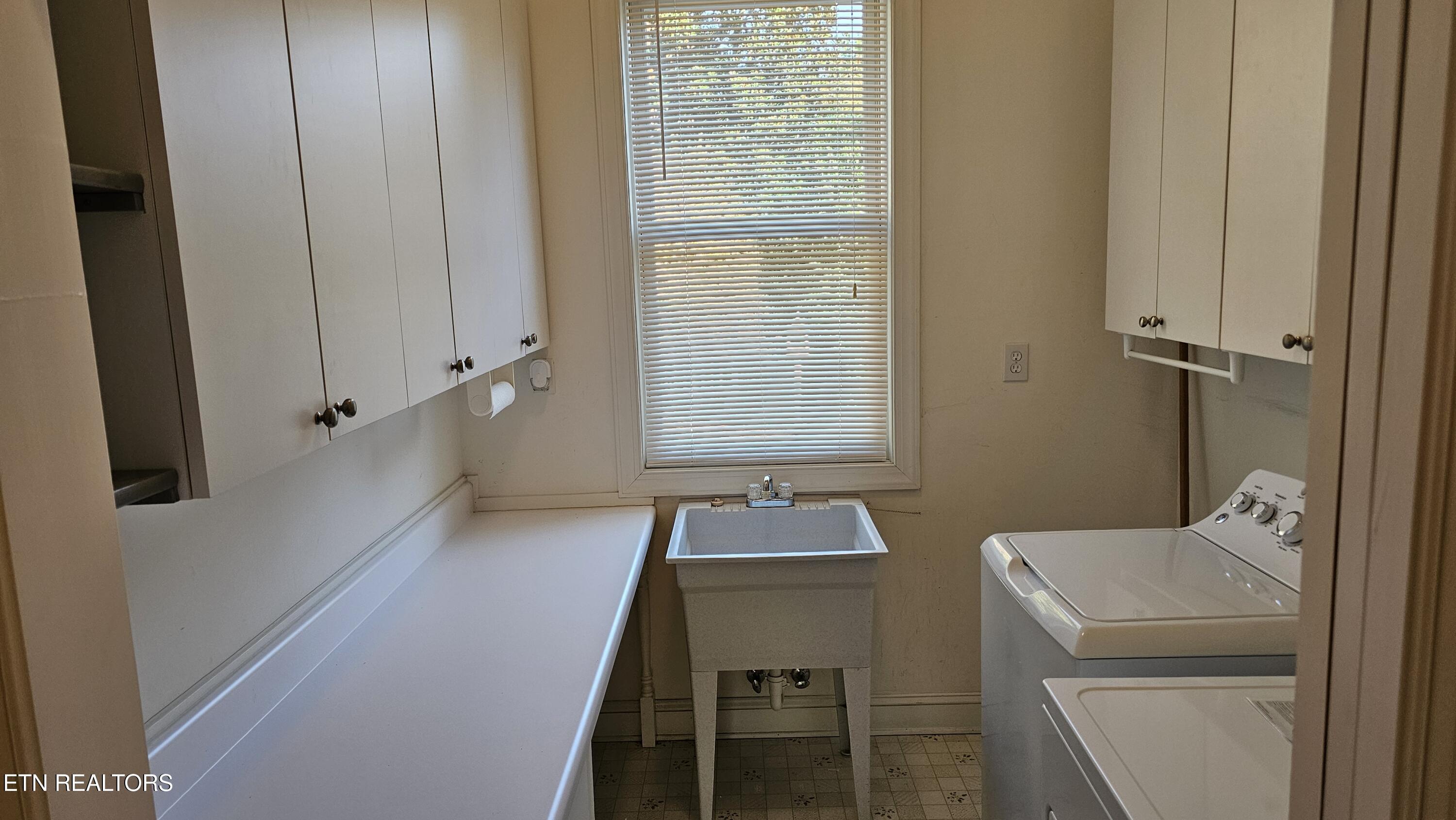 302 Oostanali Circle, Loudon, TN - Fort Loudoun and Tellico Lake Real Estate - Image# 21