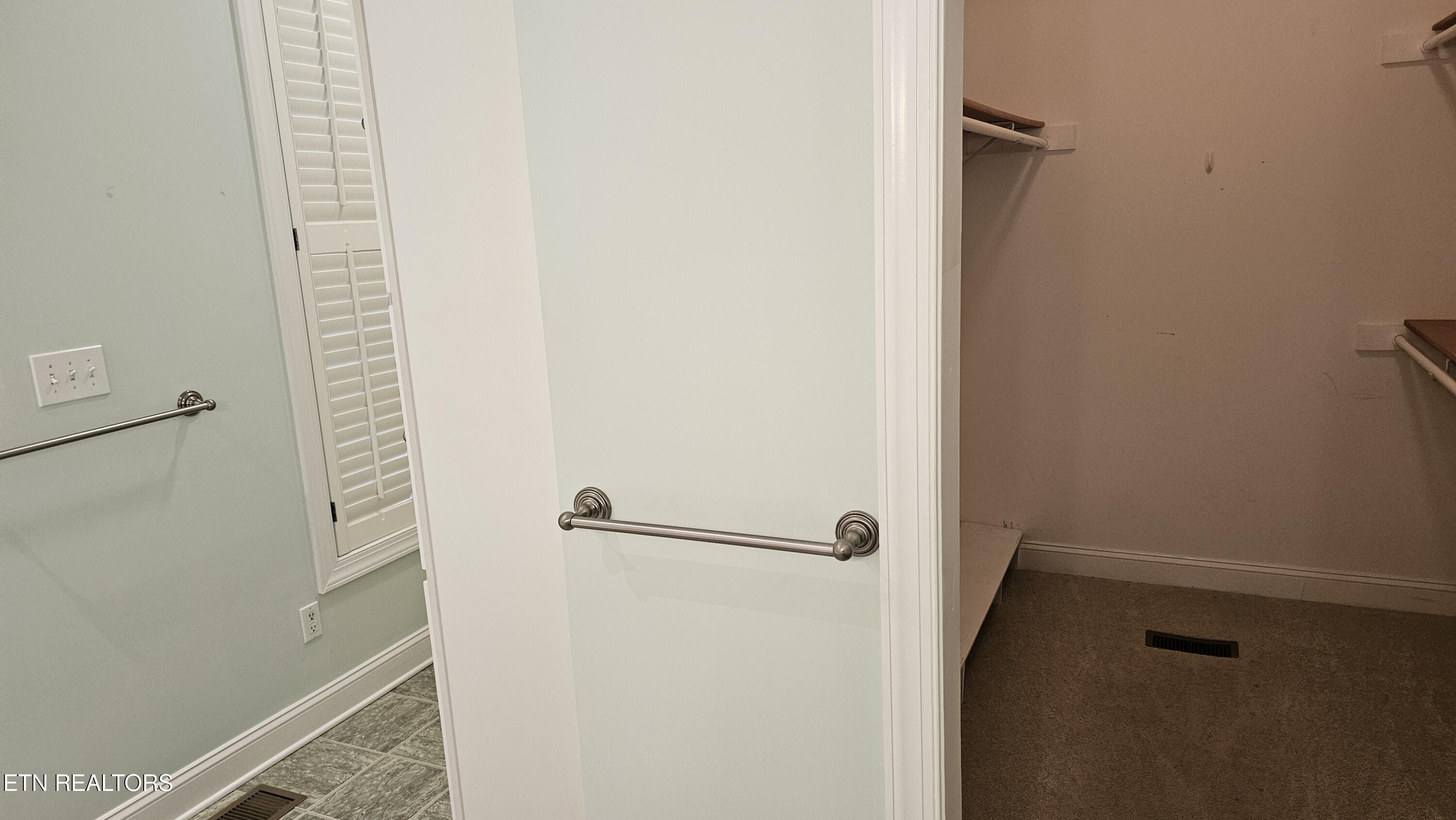 302 Oostanali Circle, Loudon, TN - Fort Loudoun and Tellico Lake Real Estate - Image# 31