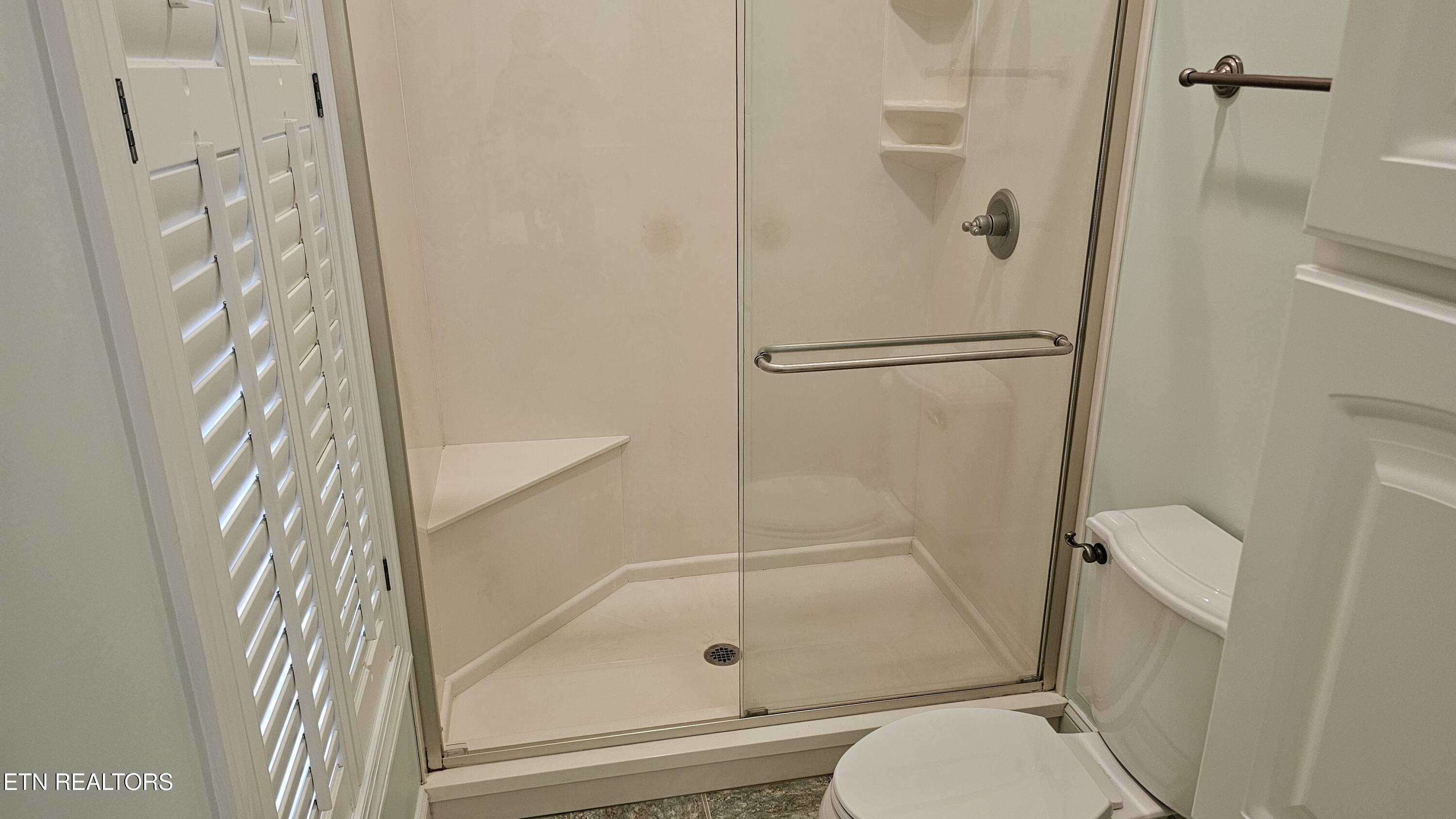 302 Oostanali Circle, Loudon, TN - Fort Loudoun and Tellico Lake Real Estate - Image# 32