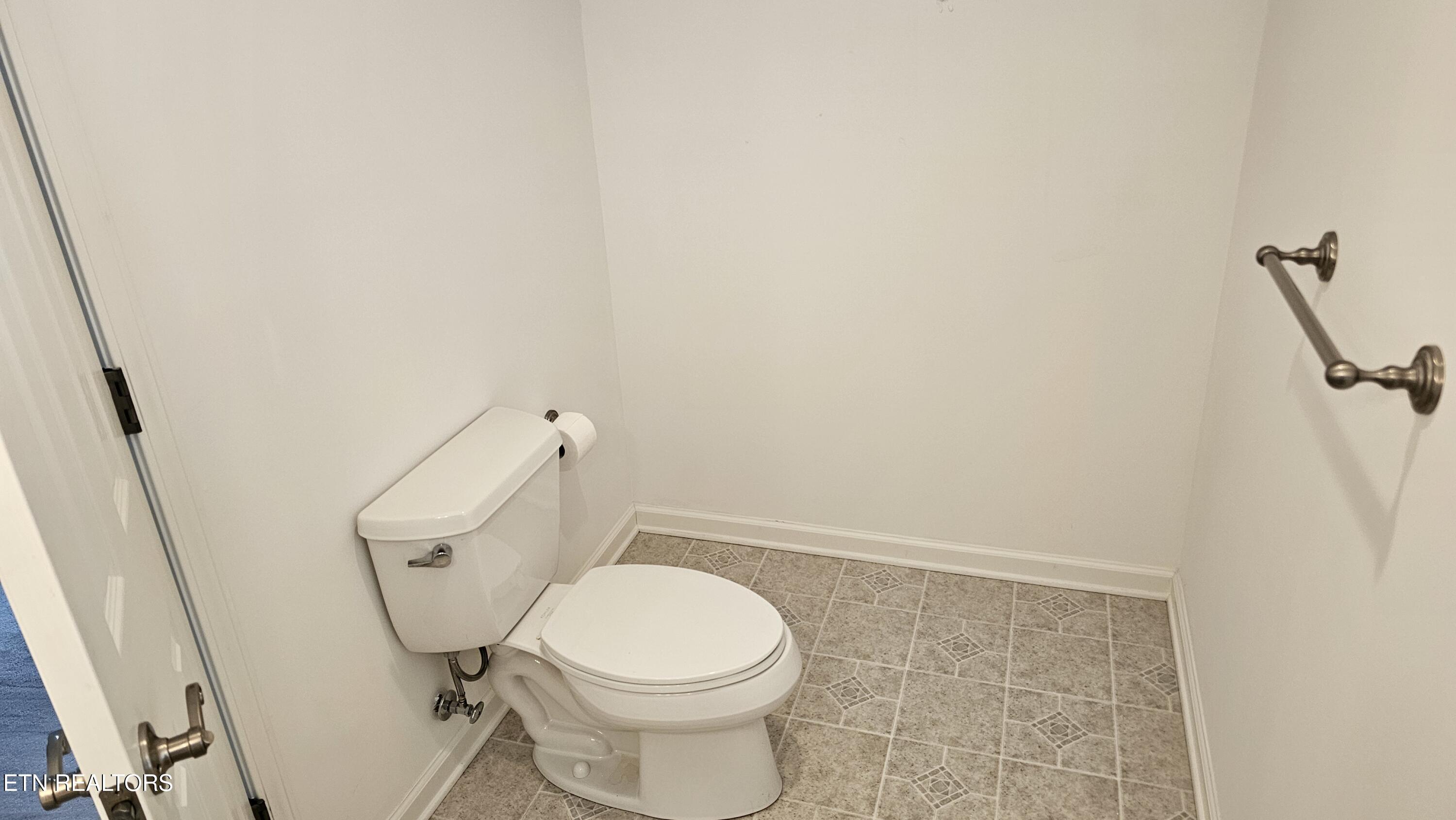 302 Oostanali Circle, Loudon, TN - Fort Loudoun and Tellico Lake Real Estate - Image# 44