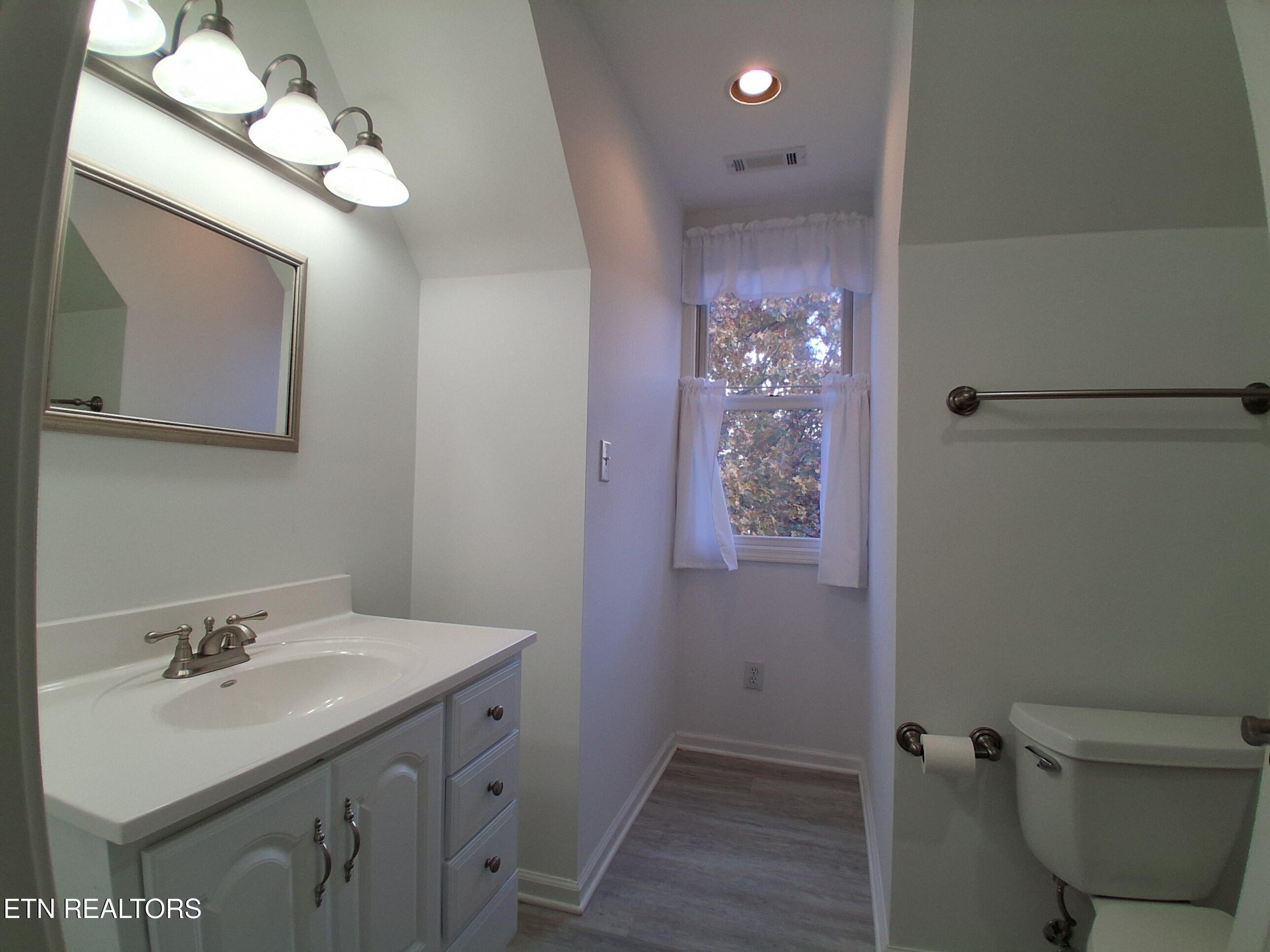 302 Oostanali Circle, Loudon, TN - Fort Loudoun and Tellico Lake Real Estate - Image# 49