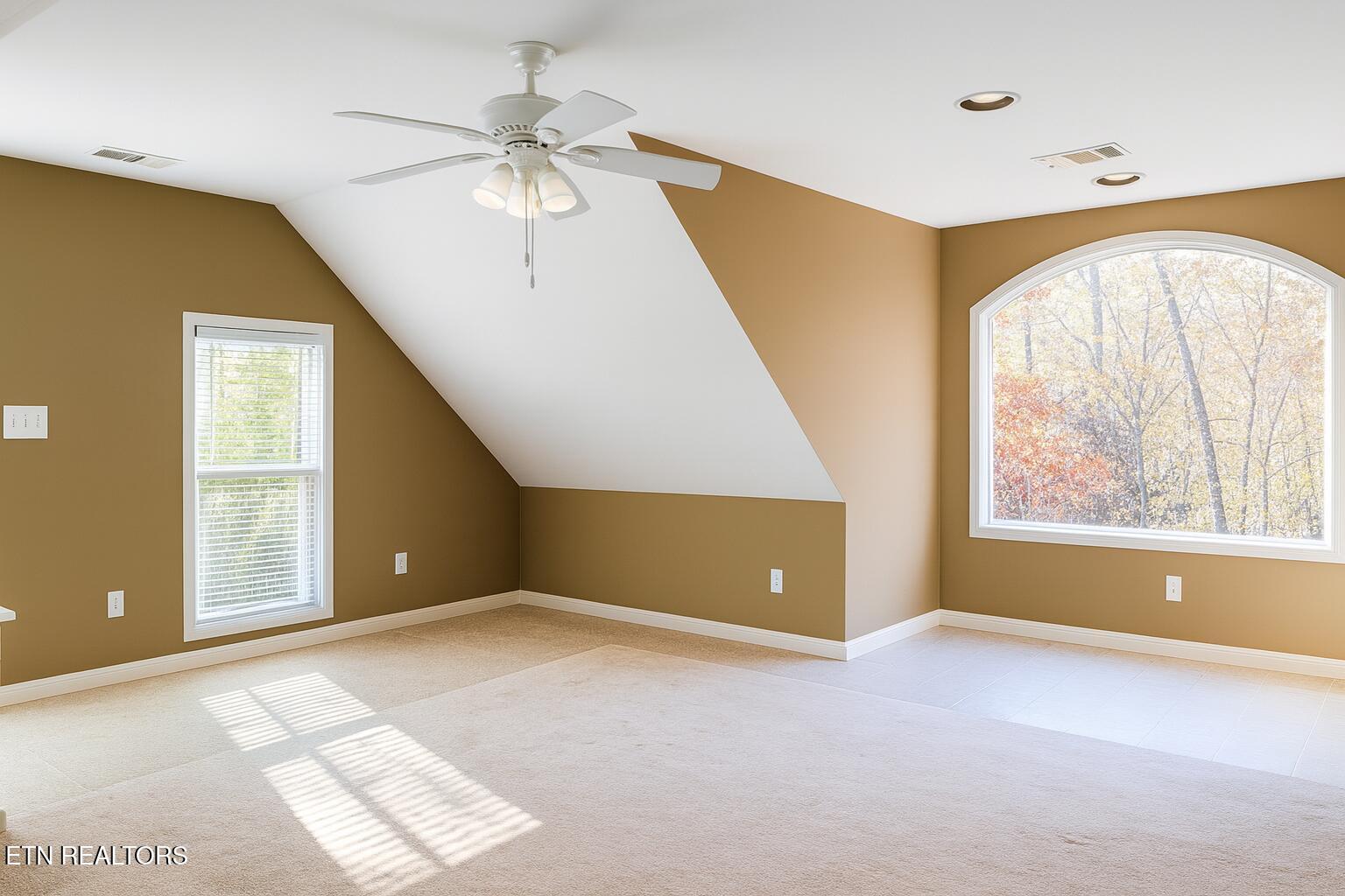 302 Oostanali Circle, Loudon, TN - Fort Loudoun and Tellico Lake Real Estate - Image# 65