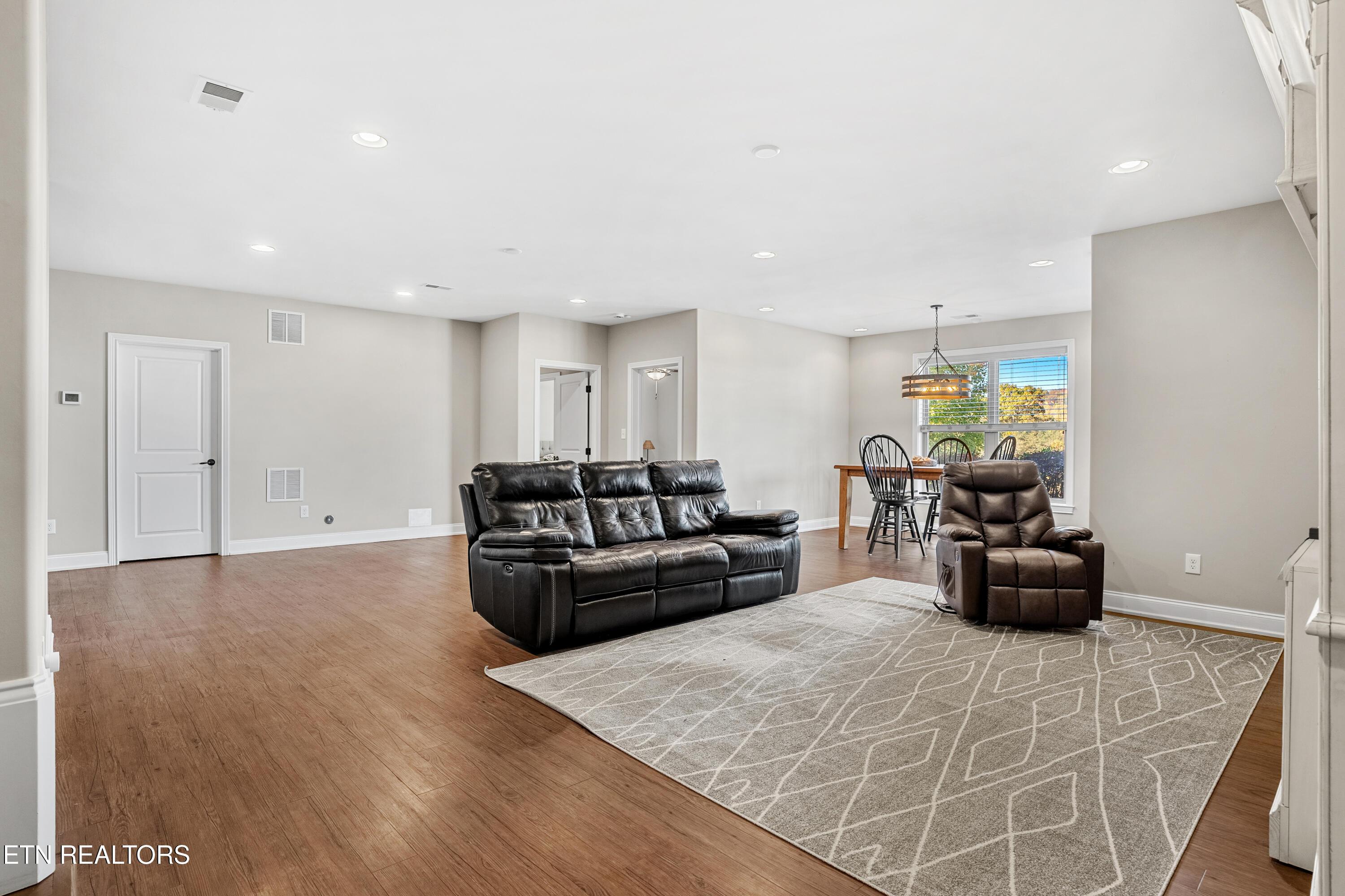 275 Hummingbird Drive, Vonore, TN - Fort Loudoun and Tellico Lake Real Estate - Image# 32