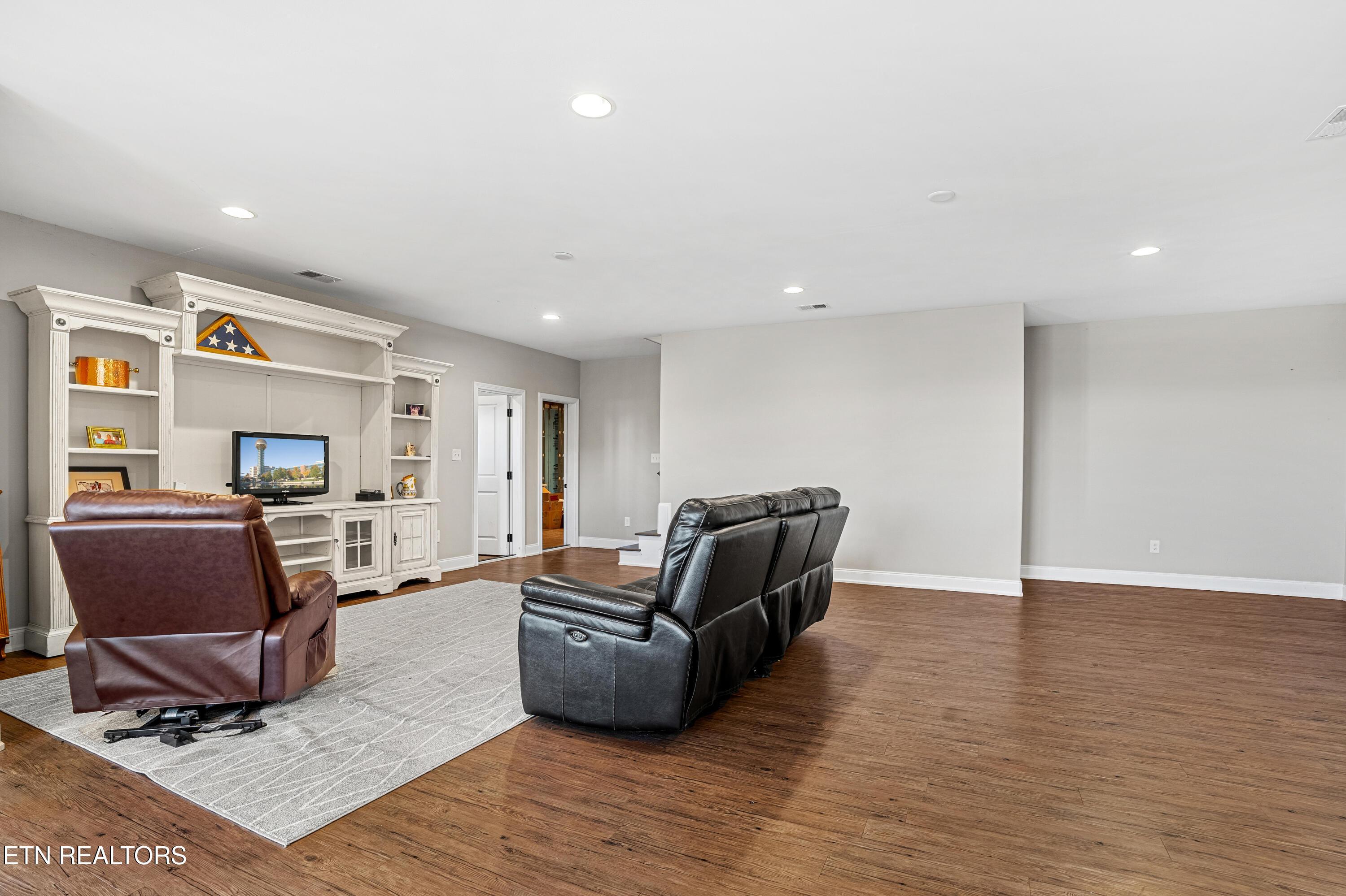 275 Hummingbird Drive, Vonore, TN - Fort Loudoun and Tellico Lake Real Estate - Image# 38