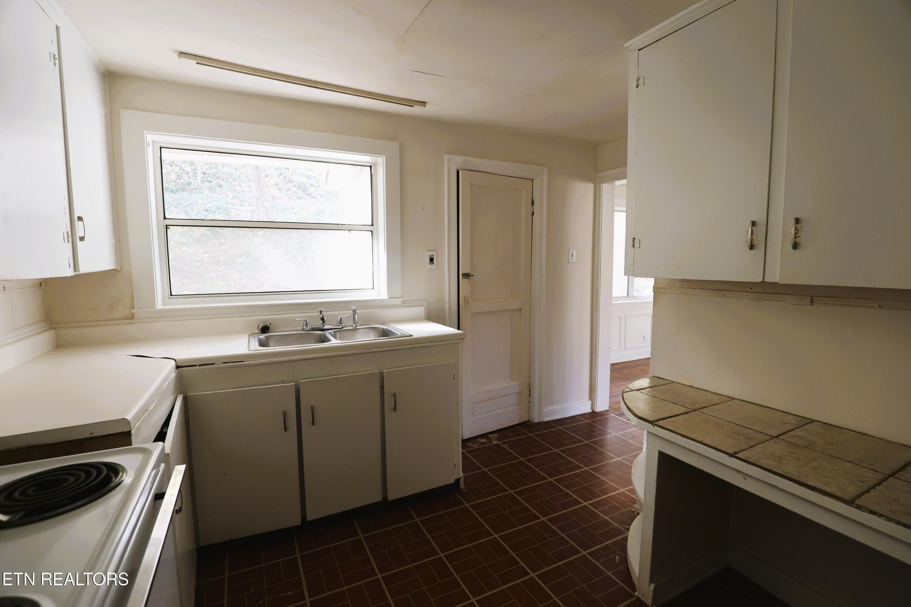 2353 Quiet Side Lane, Knoxville, TN - Fort Loudoun and Tellico Lake Real Estate - Image# 18