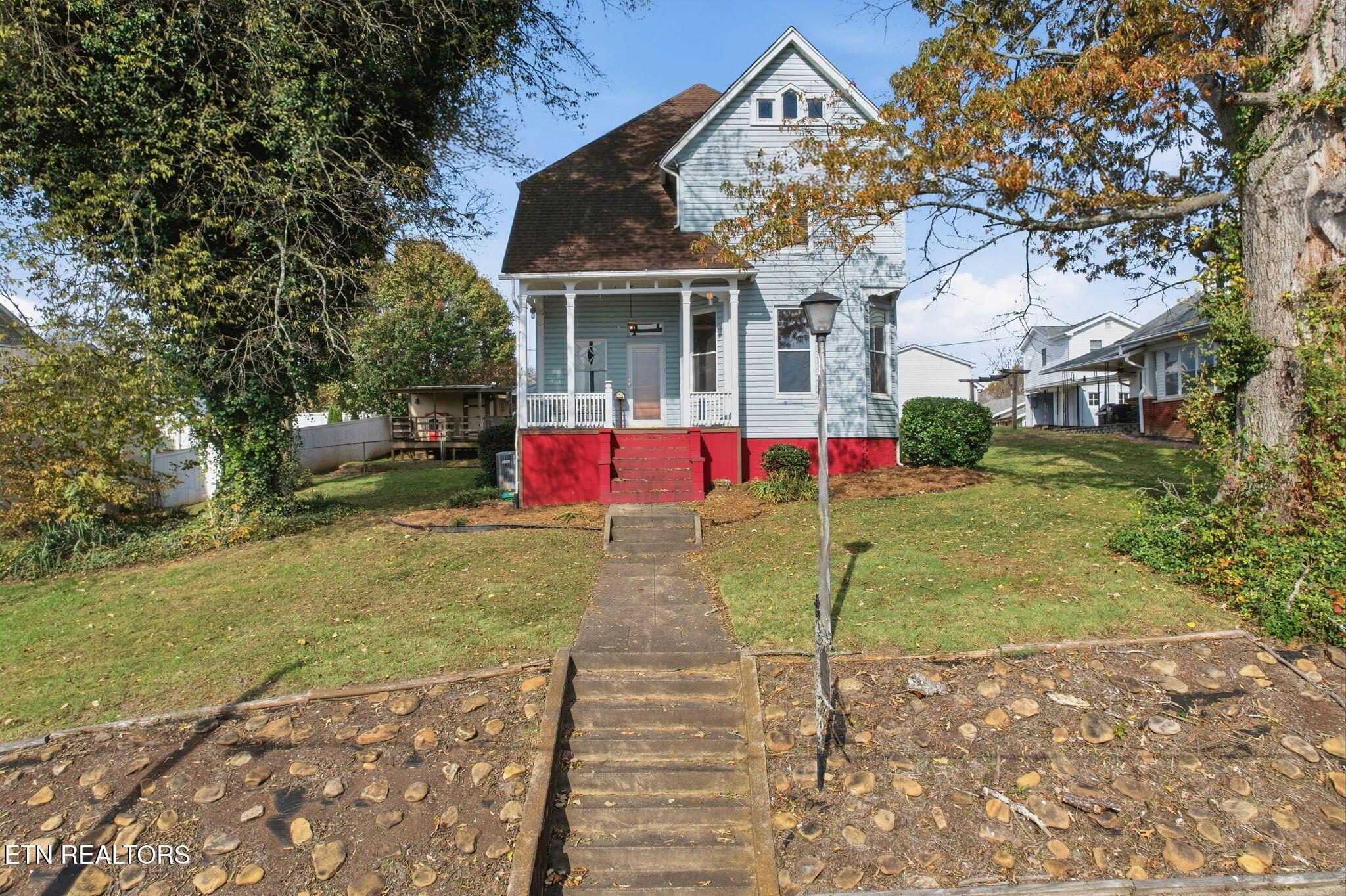 403 E 2nd Ave, Lenoir City, TN - Fort Loudoun and Tellico Lake Real Estate - Image# 1