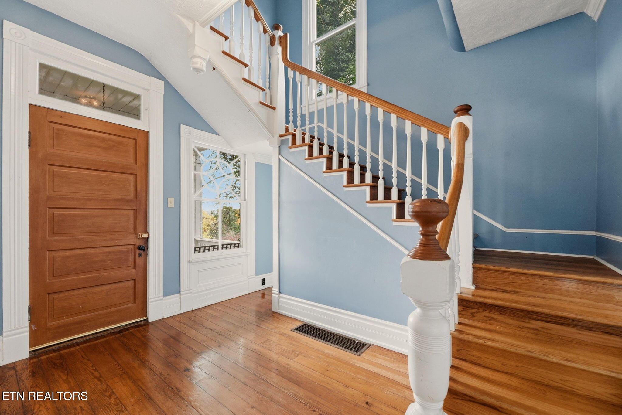 403 E 2nd Ave, Lenoir City, TN - Fort Loudoun and Tellico Lake Real Estate - Image# 6