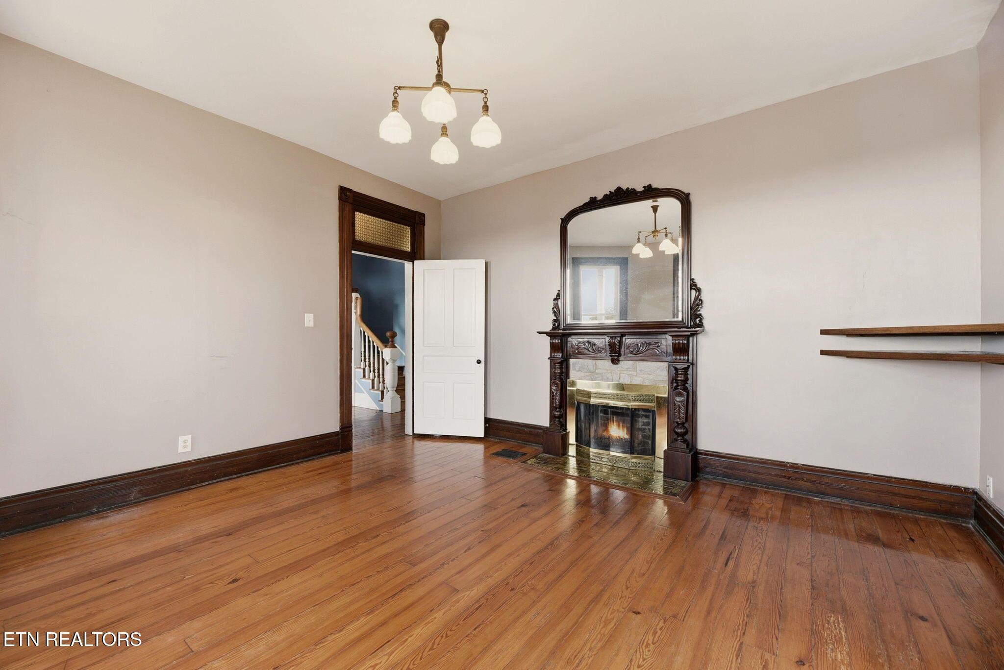 403 E 2nd Ave, Lenoir City, TN - Fort Loudoun and Tellico Lake Real Estate - Image# 12