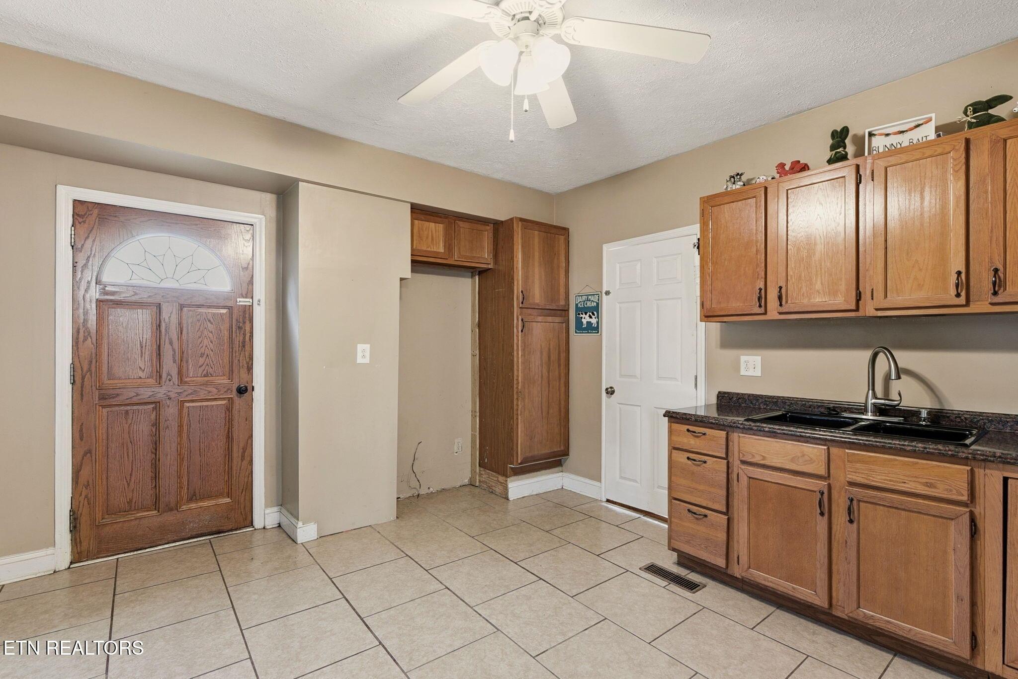 403 E 2nd Ave, Lenoir City, TN - Fort Loudoun and Tellico Lake Real Estate - Image# 20