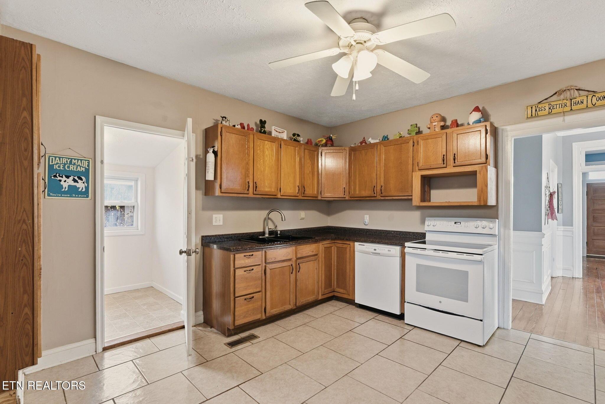 403 E 2nd Ave, Lenoir City, TN - Fort Loudoun and Tellico Lake Real Estate - Image# 21