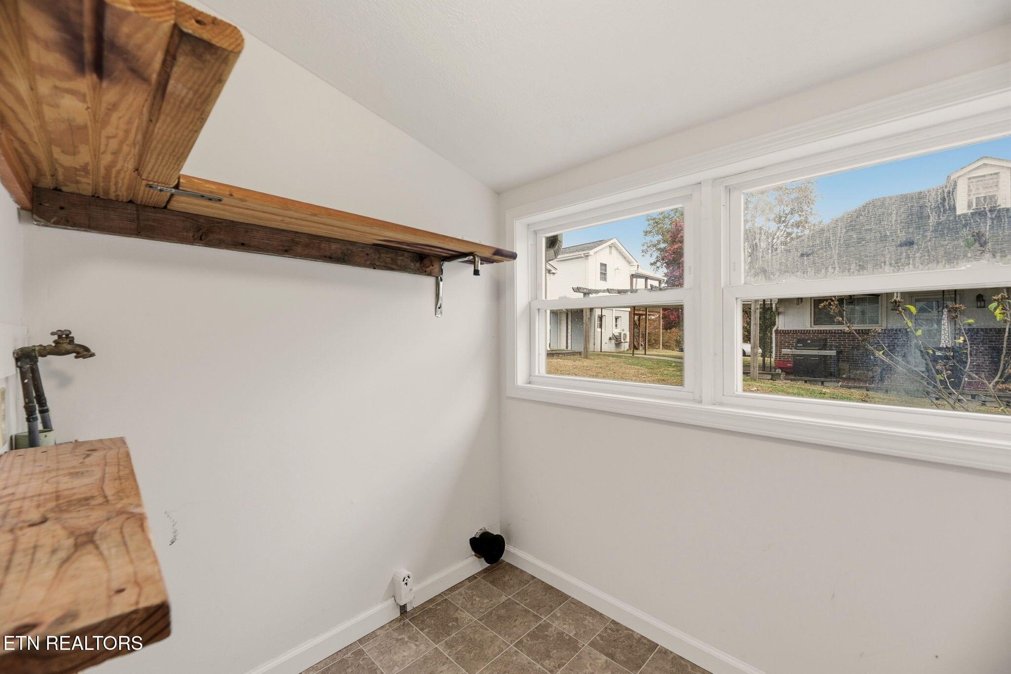 403 E 2nd Ave, Lenoir City, TN - Fort Loudoun and Tellico Lake Real Estate - Image# 24