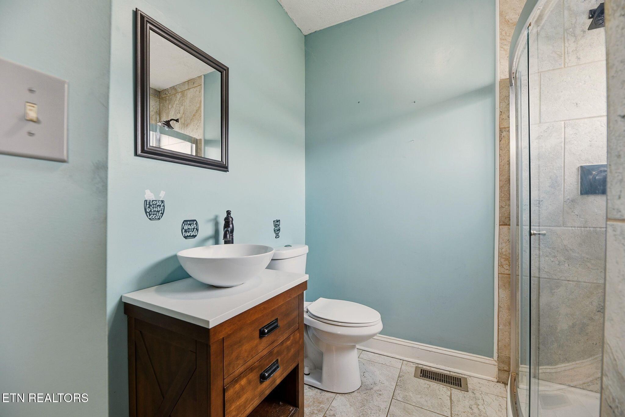 403 E 2nd Ave, Lenoir City, TN - Fort Loudoun and Tellico Lake Real Estate - Image# 25