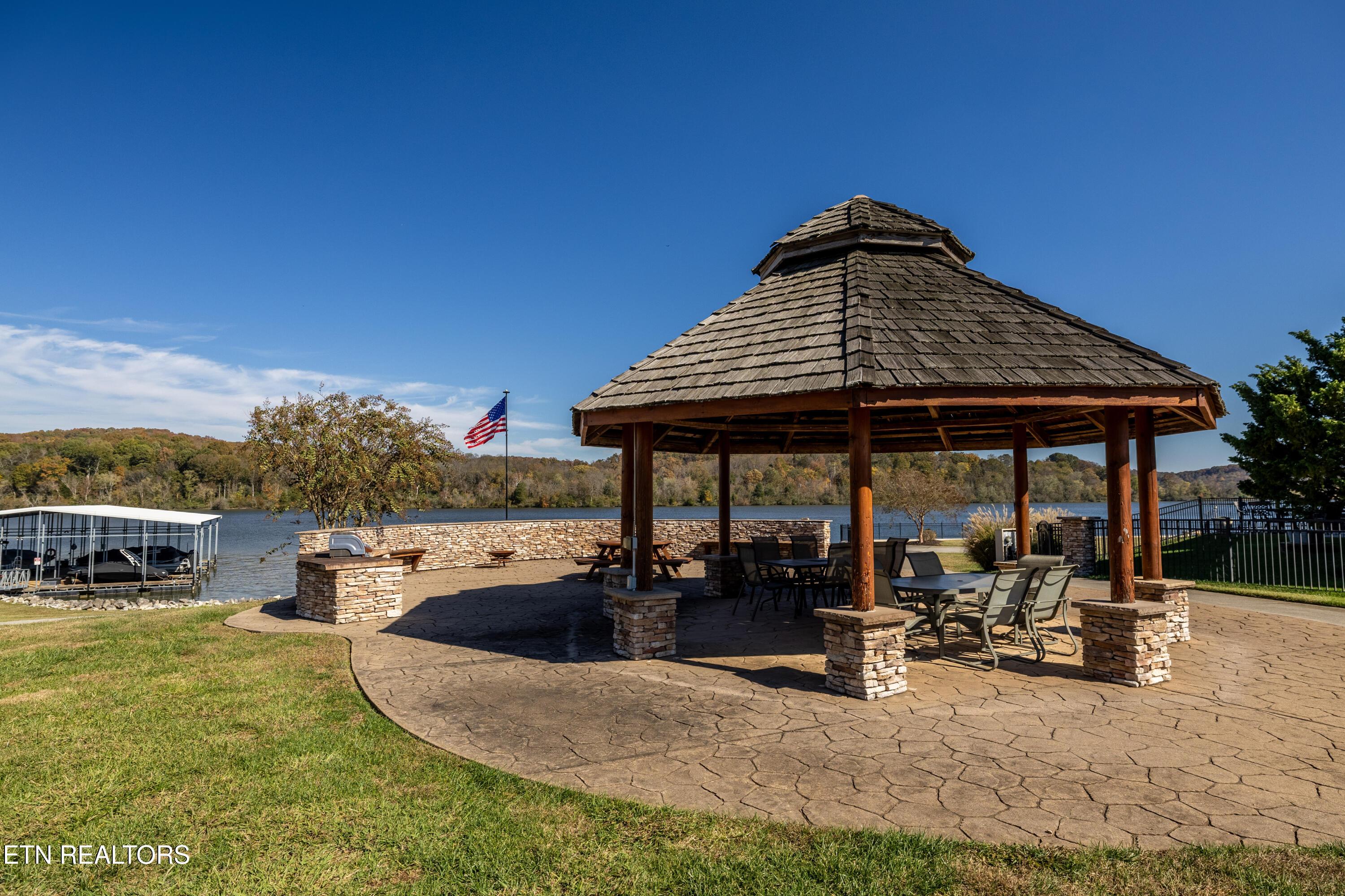 316 Cape Lookout, Loudon, TN - Fort Loudoun and Tellico Lake Real Estate - Image# 3