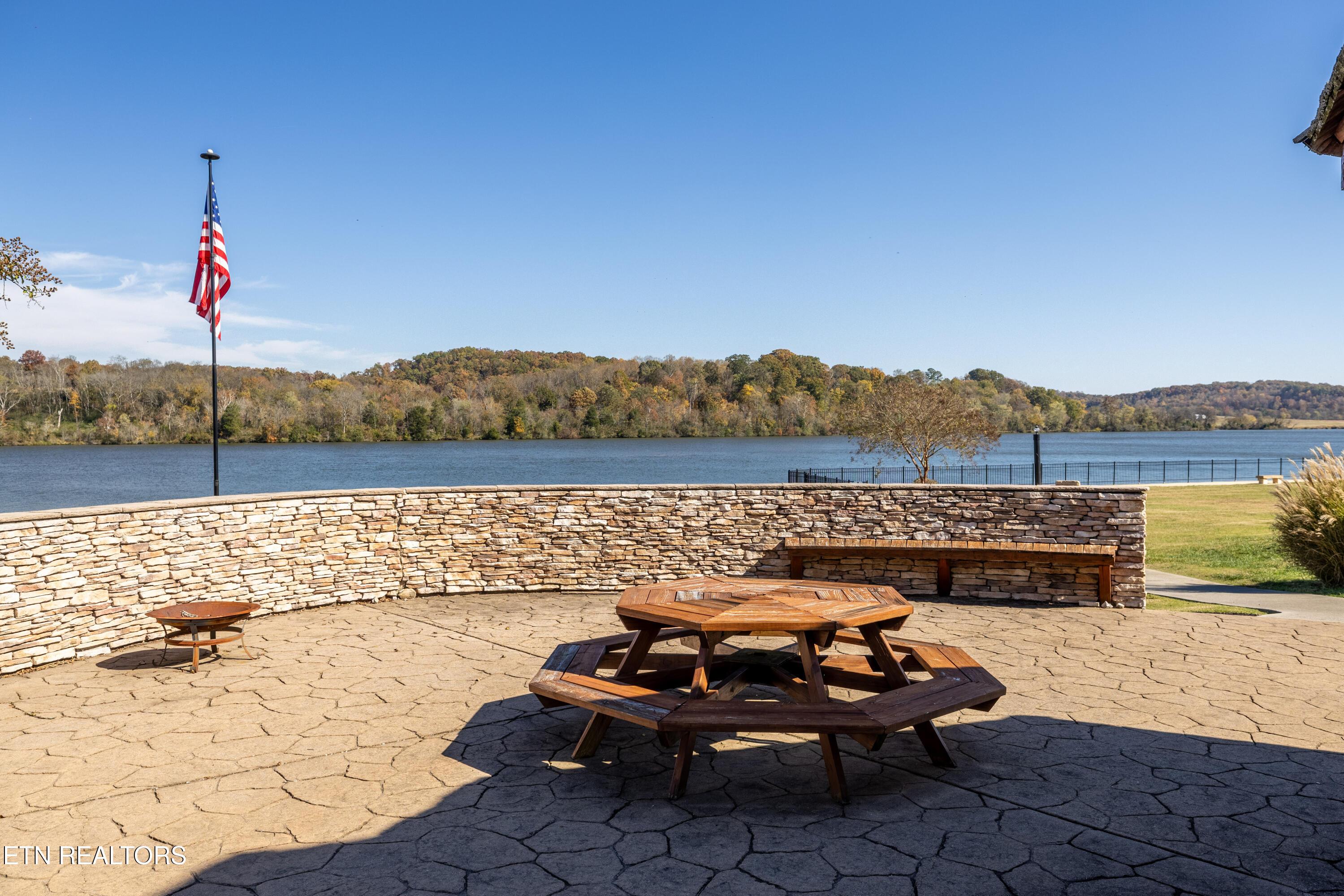 316 Cape Lookout, Loudon, TN - Fort Loudoun and Tellico Lake Real Estate - Image# 15