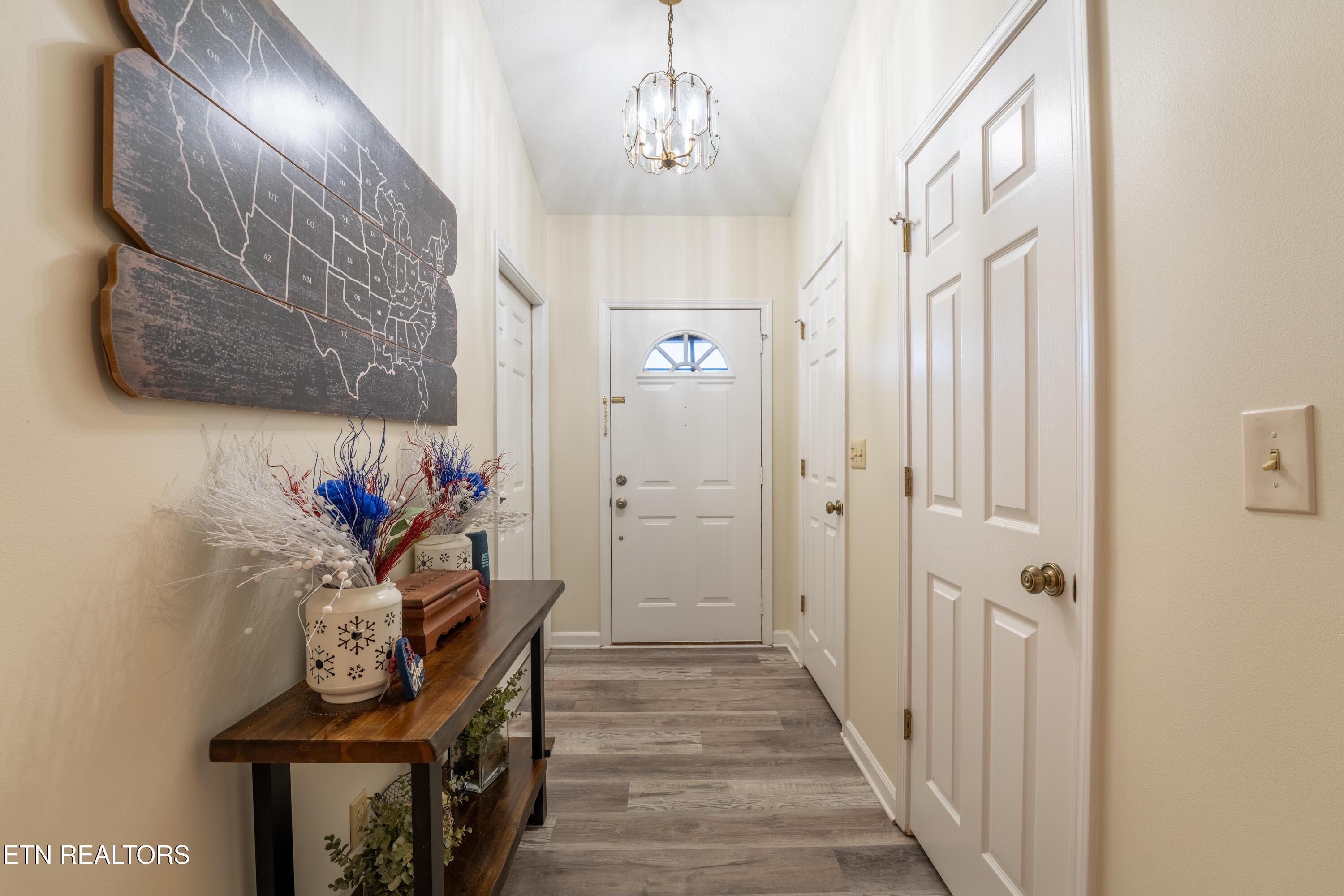 301 Cheestana Way, Loudon, TN - Fort Loudoun and Tellico Lake Real Estate - Image# 2