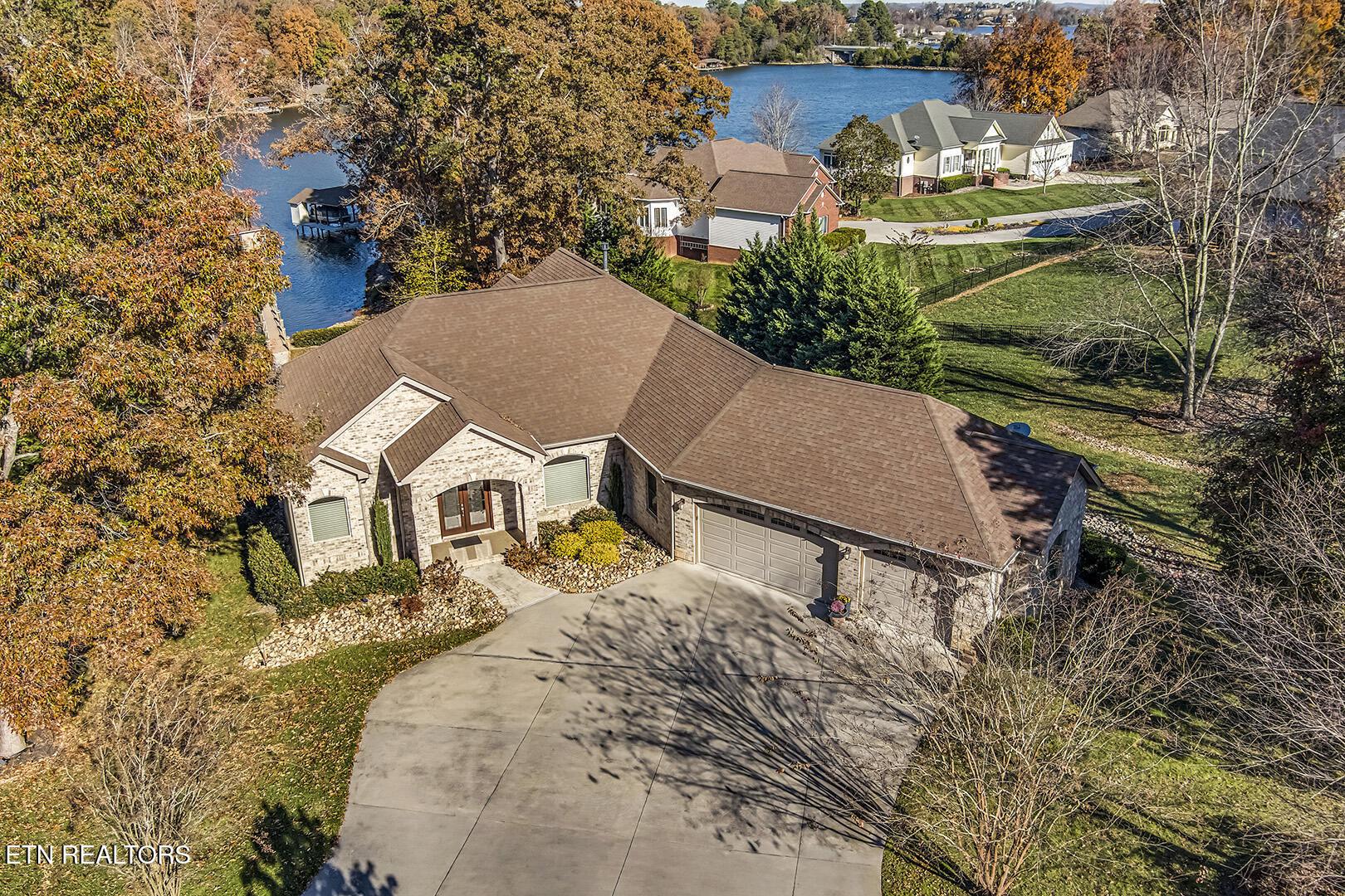 211 Chickasaw Lane, Loudon, TN - Fort Loudoun and Tellico Lake Real Estate - Image# 3