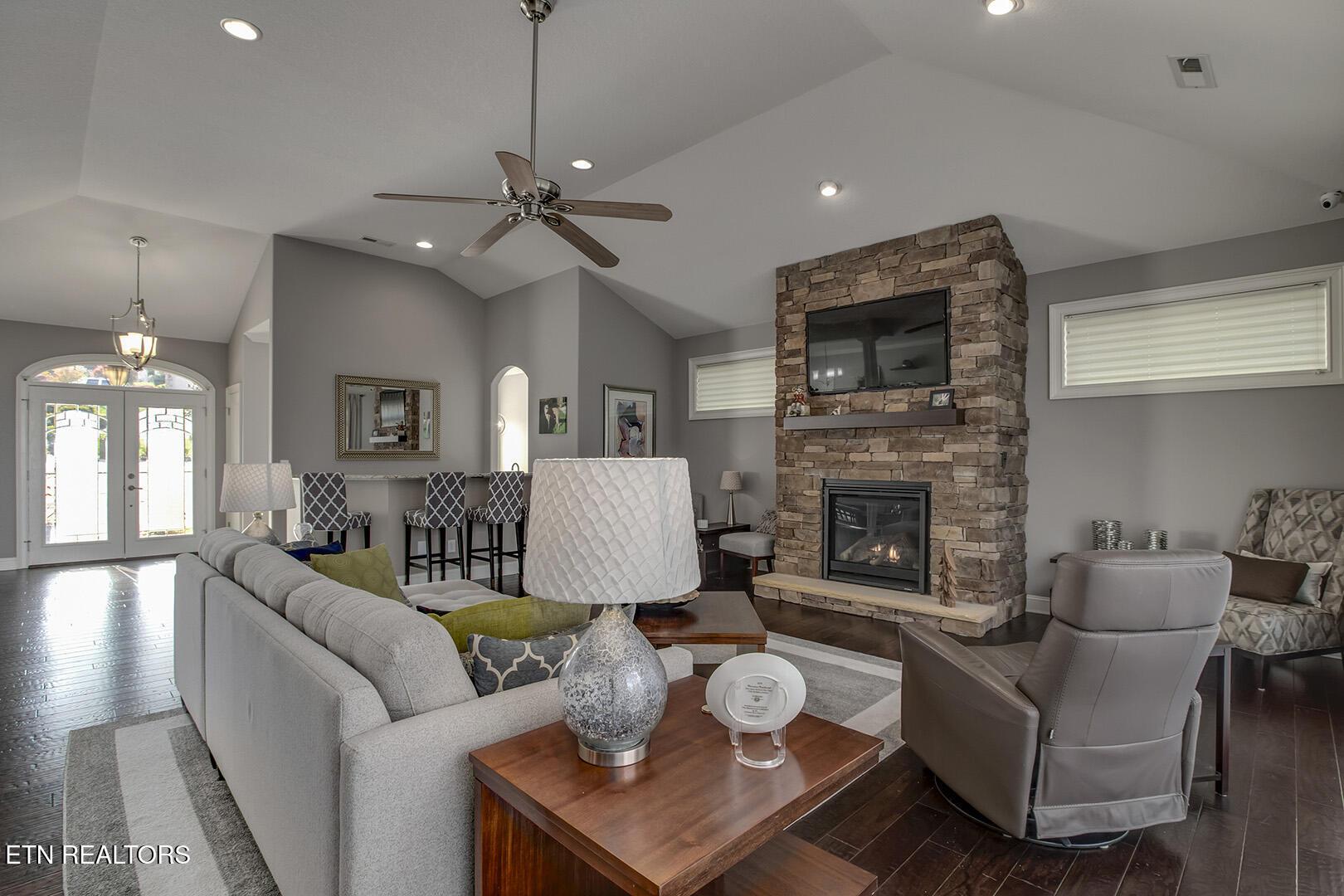 211 Chickasaw Lane, Loudon, TN - Fort Loudoun and Tellico Lake Real Estate - Image# 8