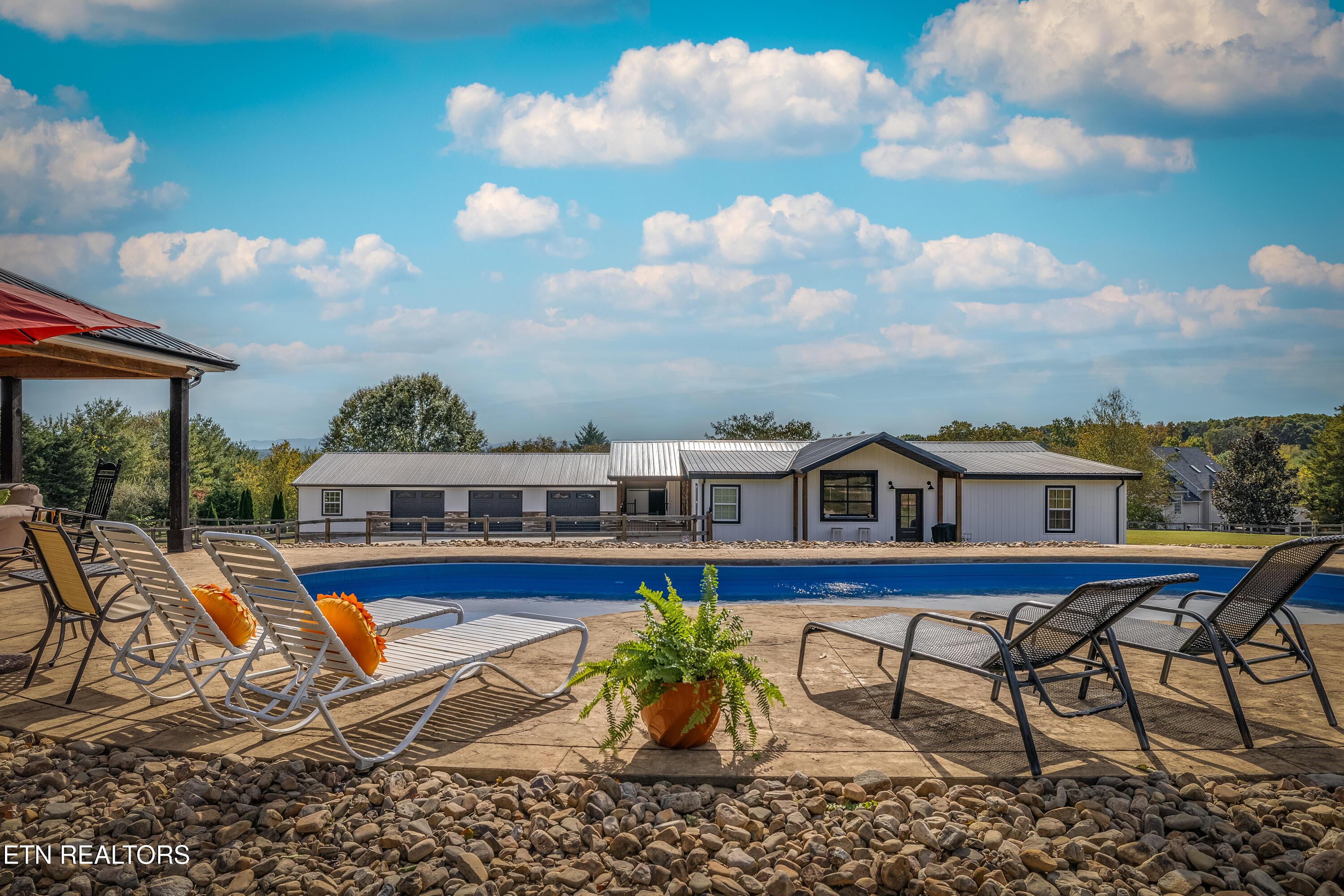 511 Windlass Rd, Knoxville, TN - Fort Loudoun and Tellico Lake Real Estate - Image# 2