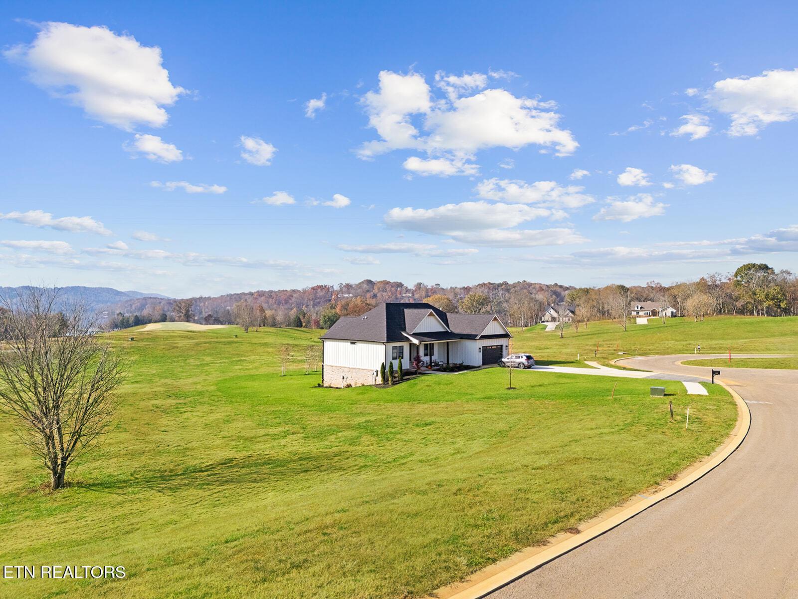 121 Purple Iris Place, Loudon, TN - Fort Loudoun and Tellico Lake Real Estate - Image# 1