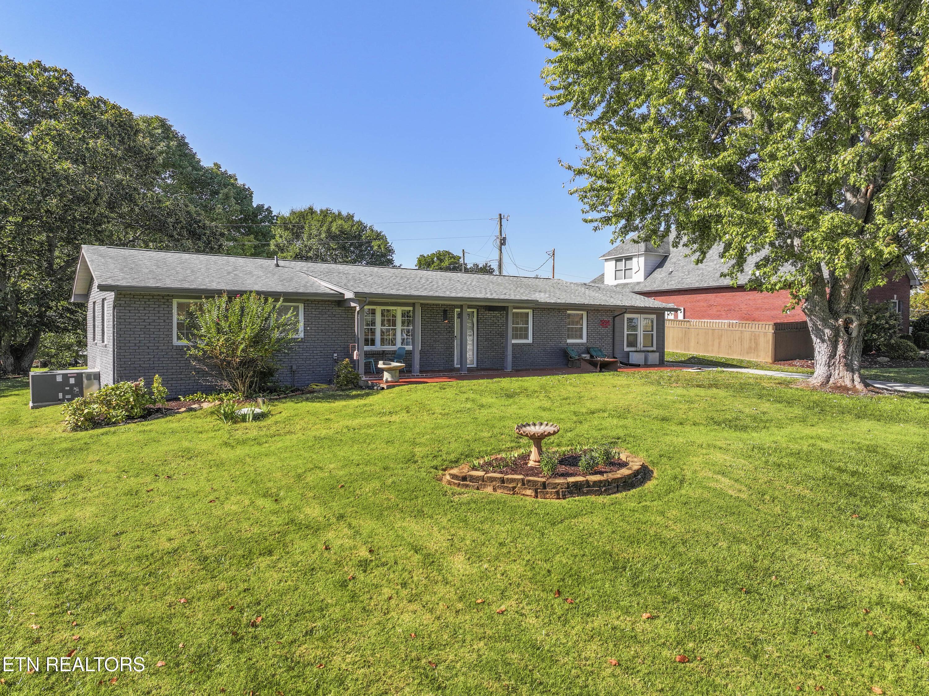 3794 Scenic Drive, Lenoir City, TN - Fort Loudoun and Tellico Lake Real Estate - Image# 3