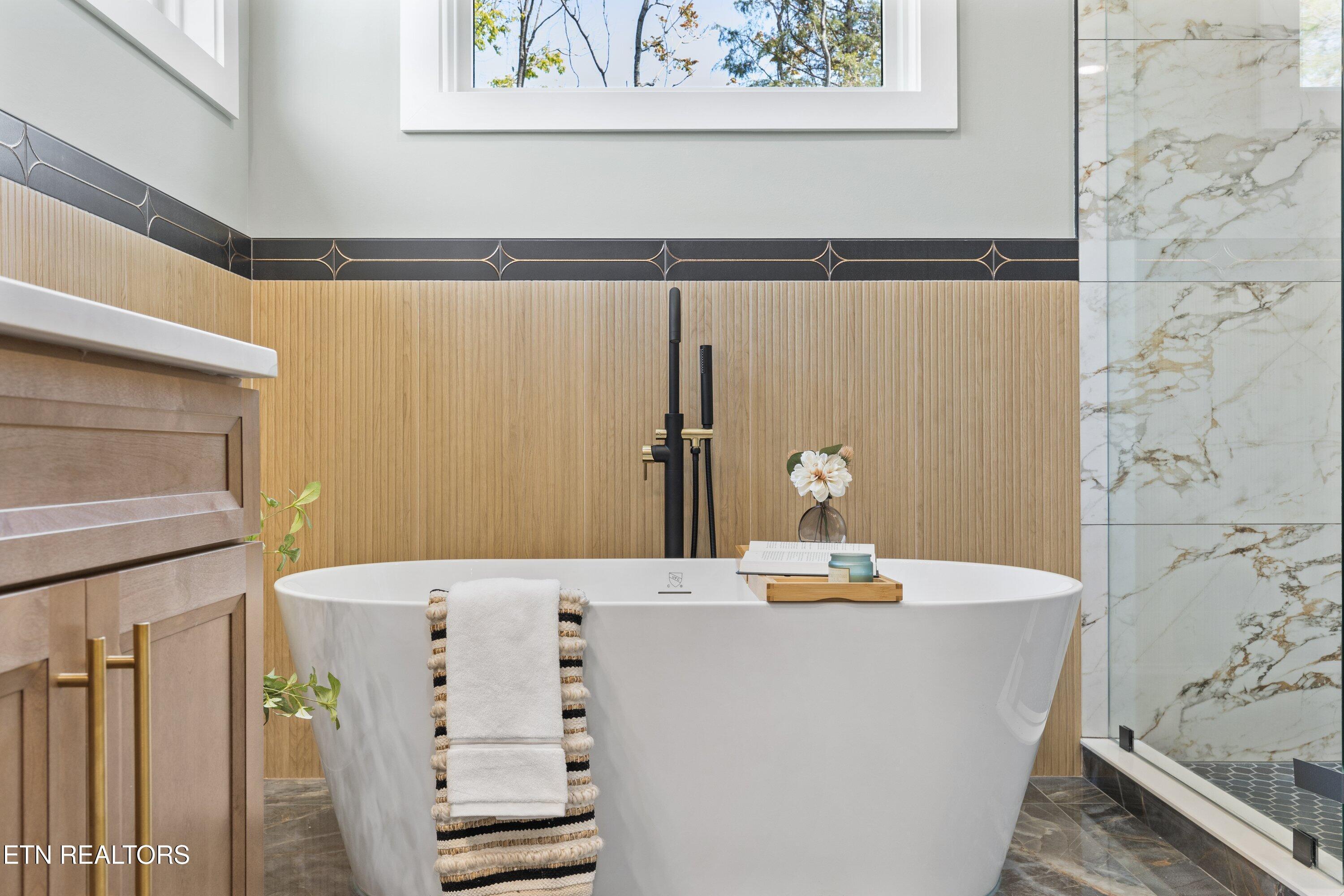 404 Elokwa Place, Loudon, TN - Fort Loudoun and Tellico Lake Real Estate - Image# 16