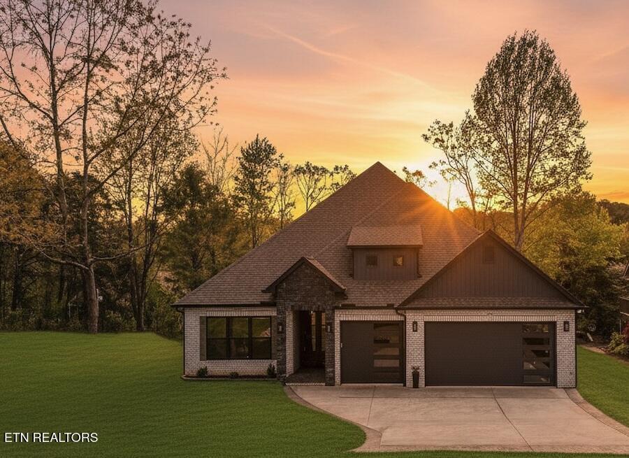 404 Elokwa Place, Loudon, TN - Fort Loudoun and Tellico Lake Real Estate - Image# 1