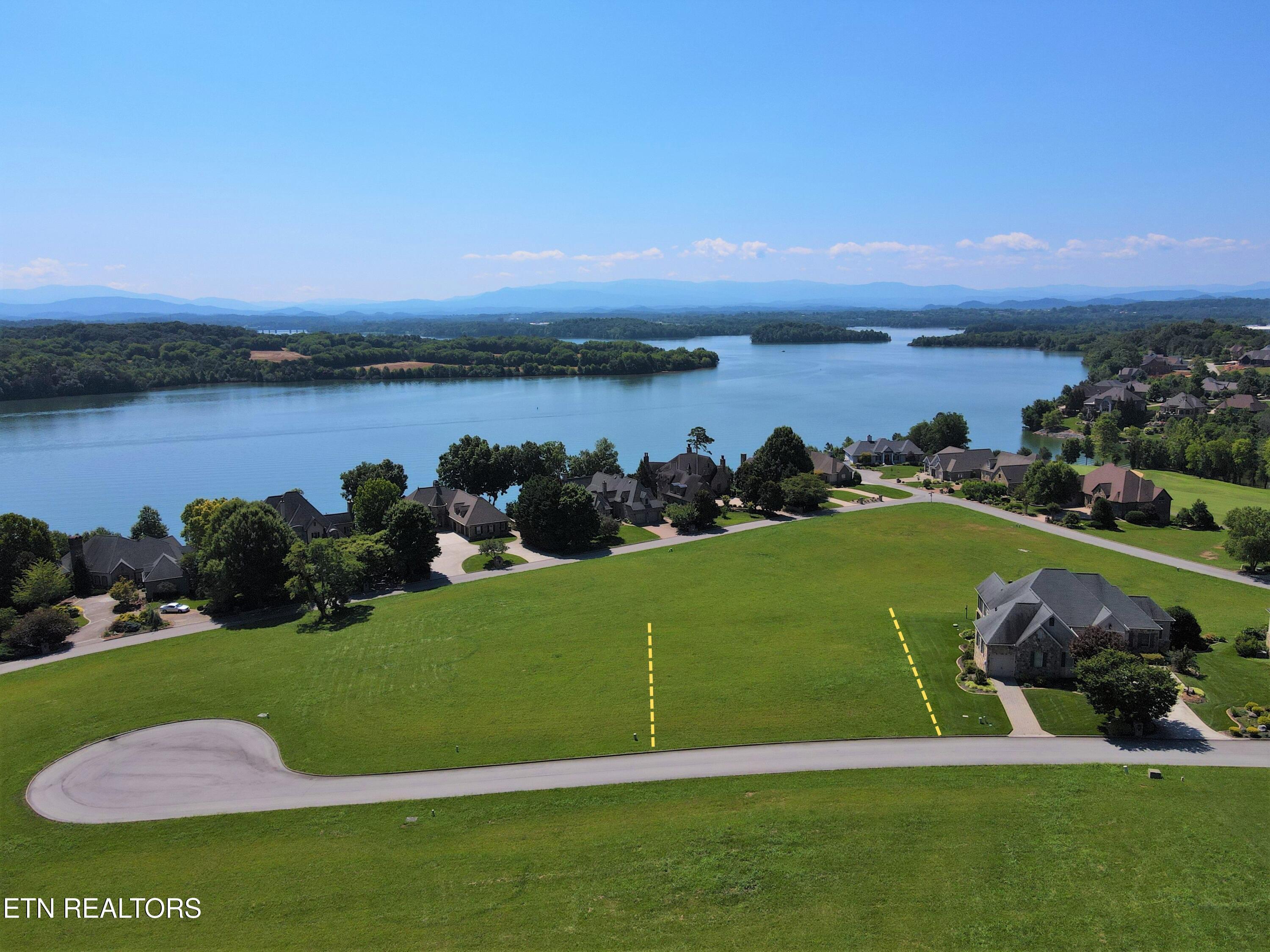220 Gold Finch Lane, Vonore, TN - Fort Loudoun and Tellico Lake Real Estate - Image# 1