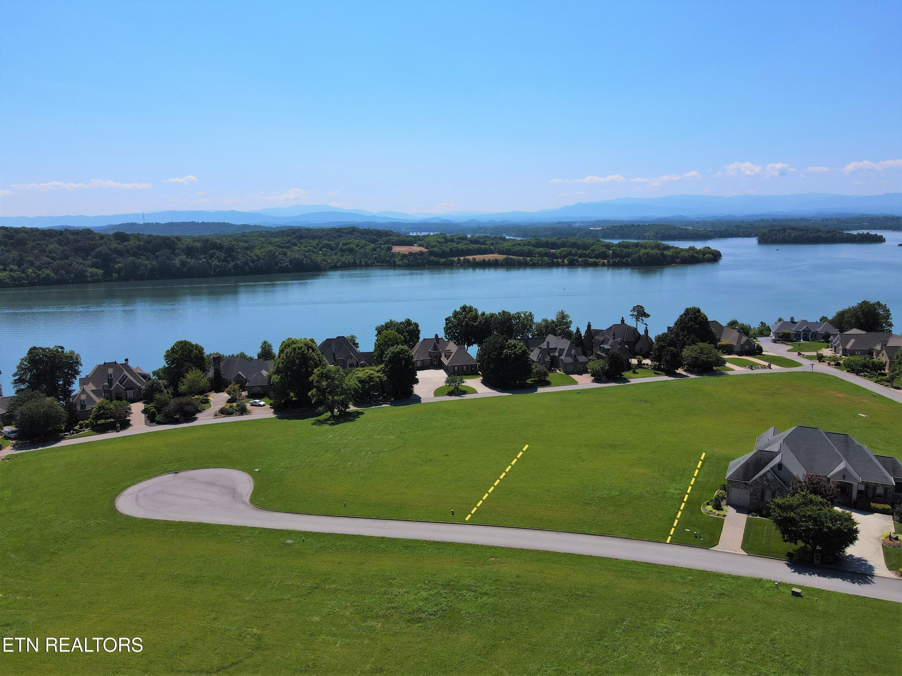 220 Gold Finch Lane, Vonore, TN - Fort Loudoun and Tellico Lake Real Estate - Image# 2