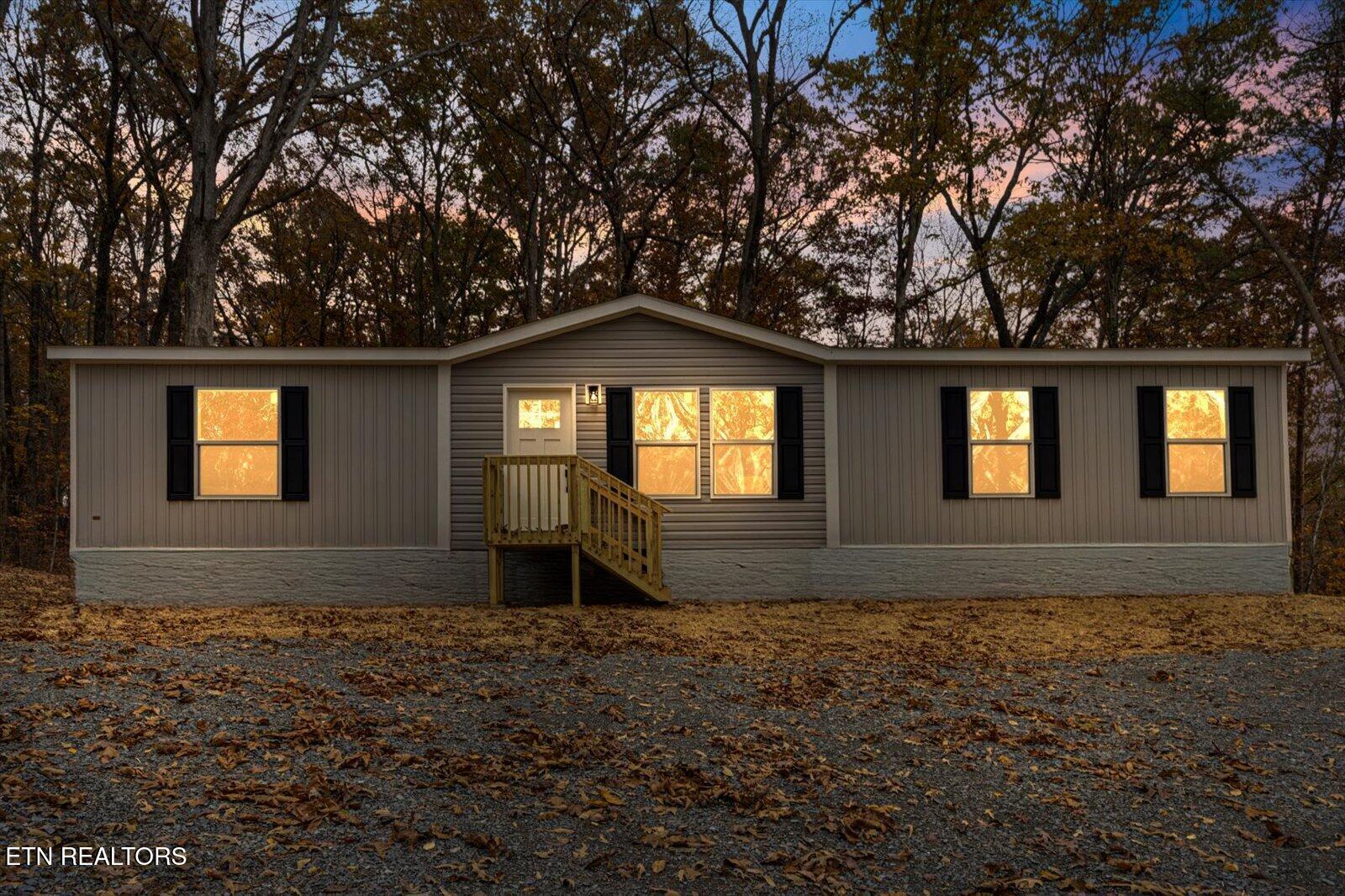 120 Elm Grove St, Loudon, TN - Fort Loudoun and Tellico Lake Real Estate - Image# 1