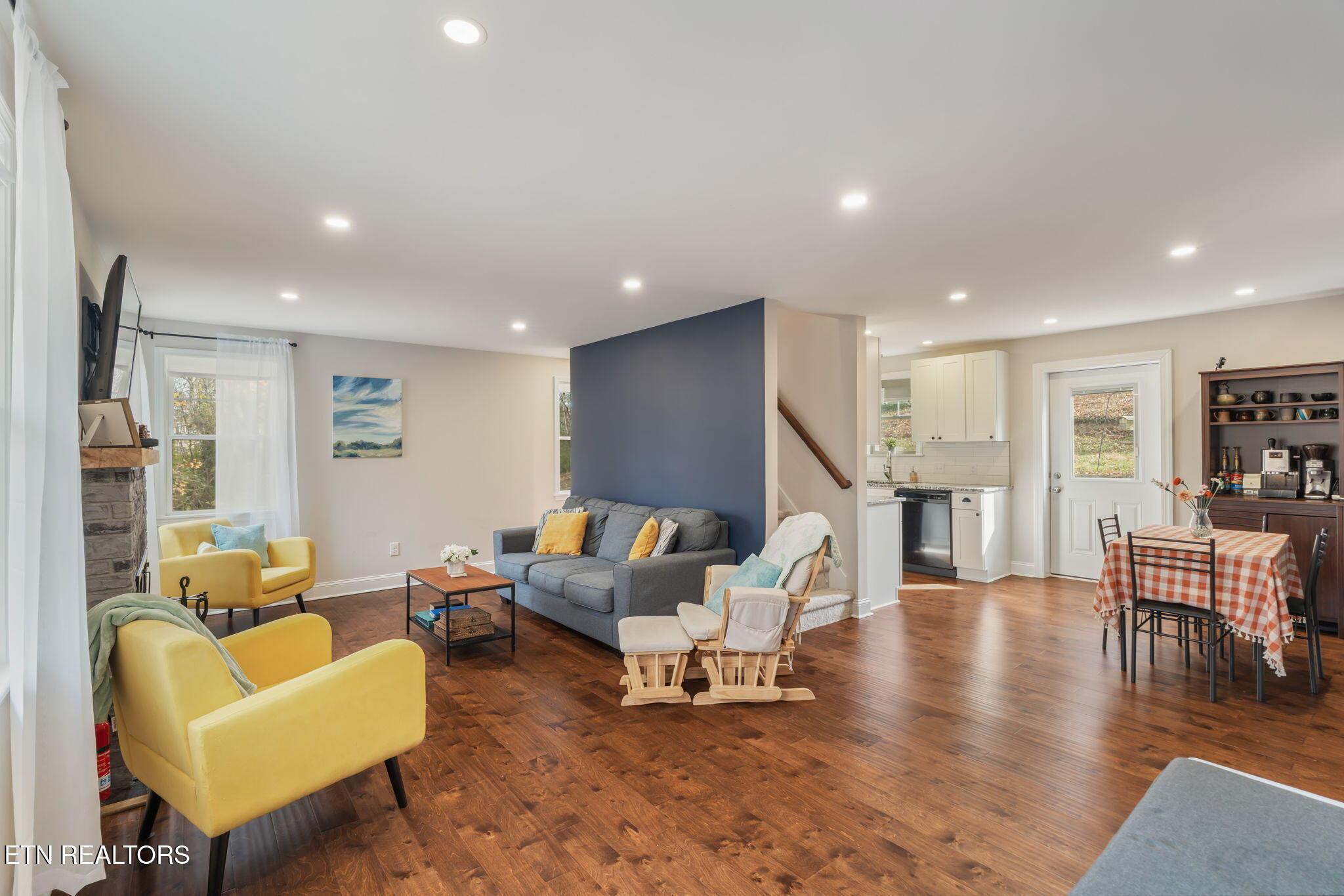 314 W Young High Pike, Knoxville, TN - Fort Loudoun and Tellico Lake Real Estate - Image# 4