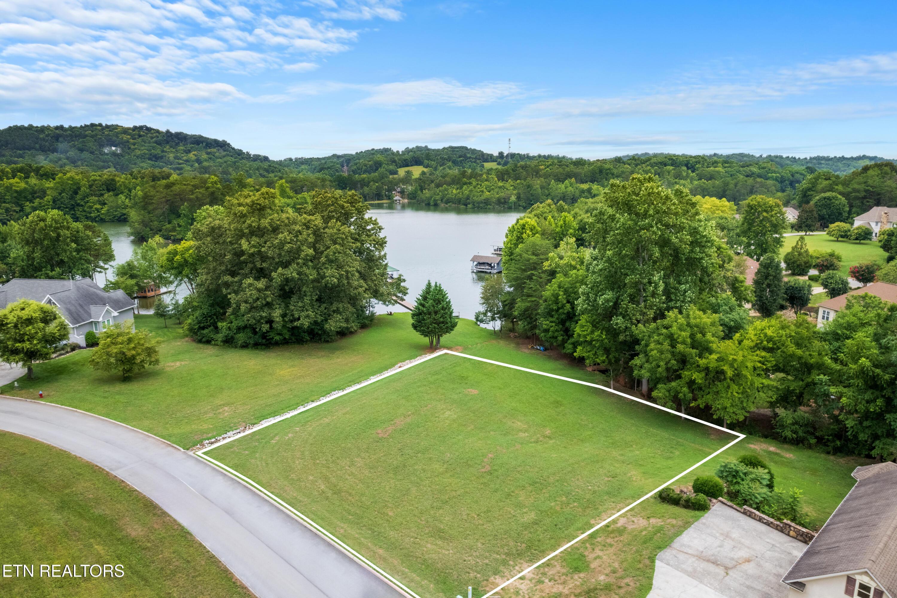 708 Wood Duck Drive, Vonore, TN - Fort Loudoun and Tellico Lake Real Estate - Image# 3