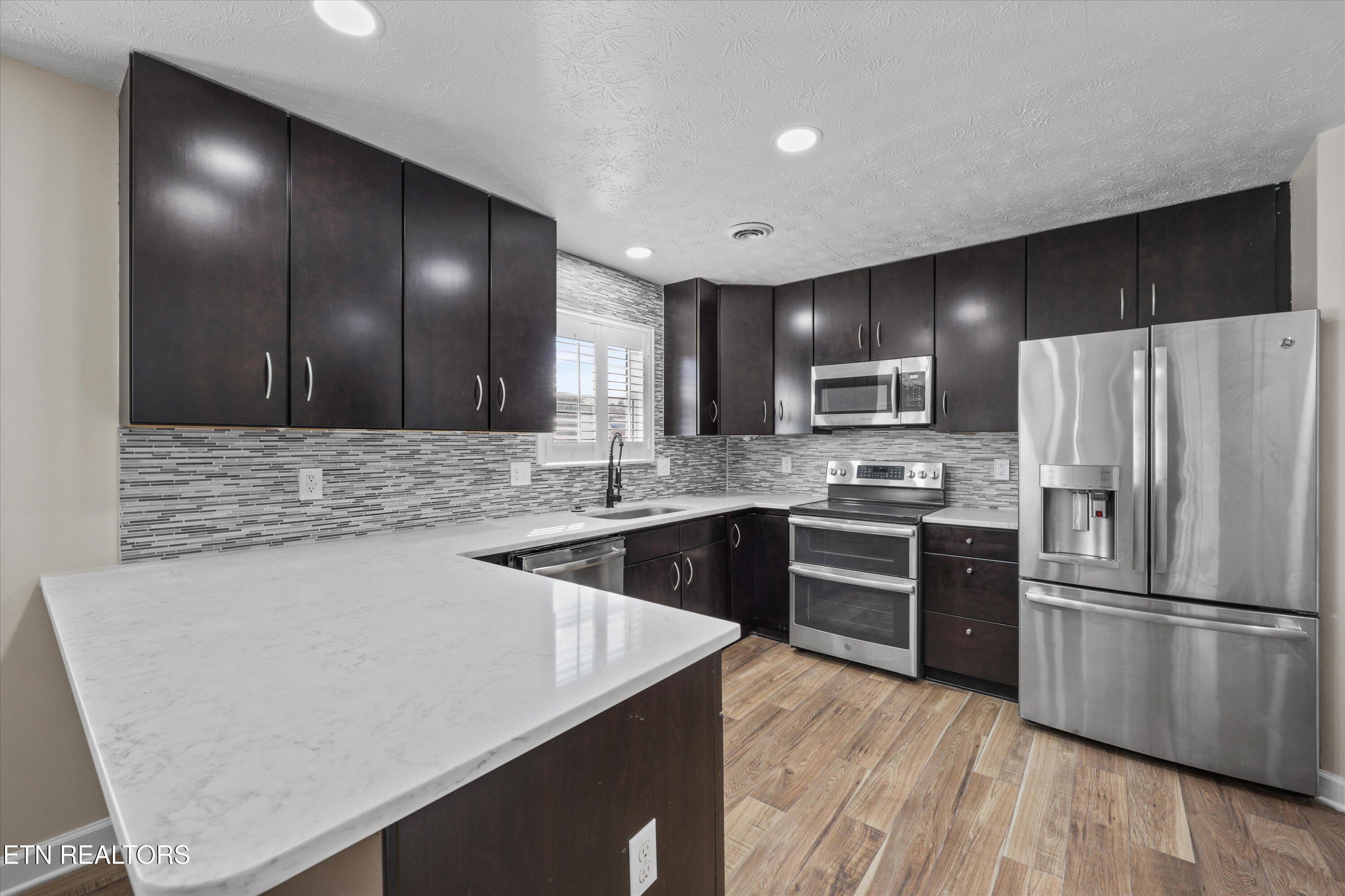 9820 Crestline Drive, Knoxville, TN - Fort Loudoun and Tellico Lake Real Estate - Image# 12