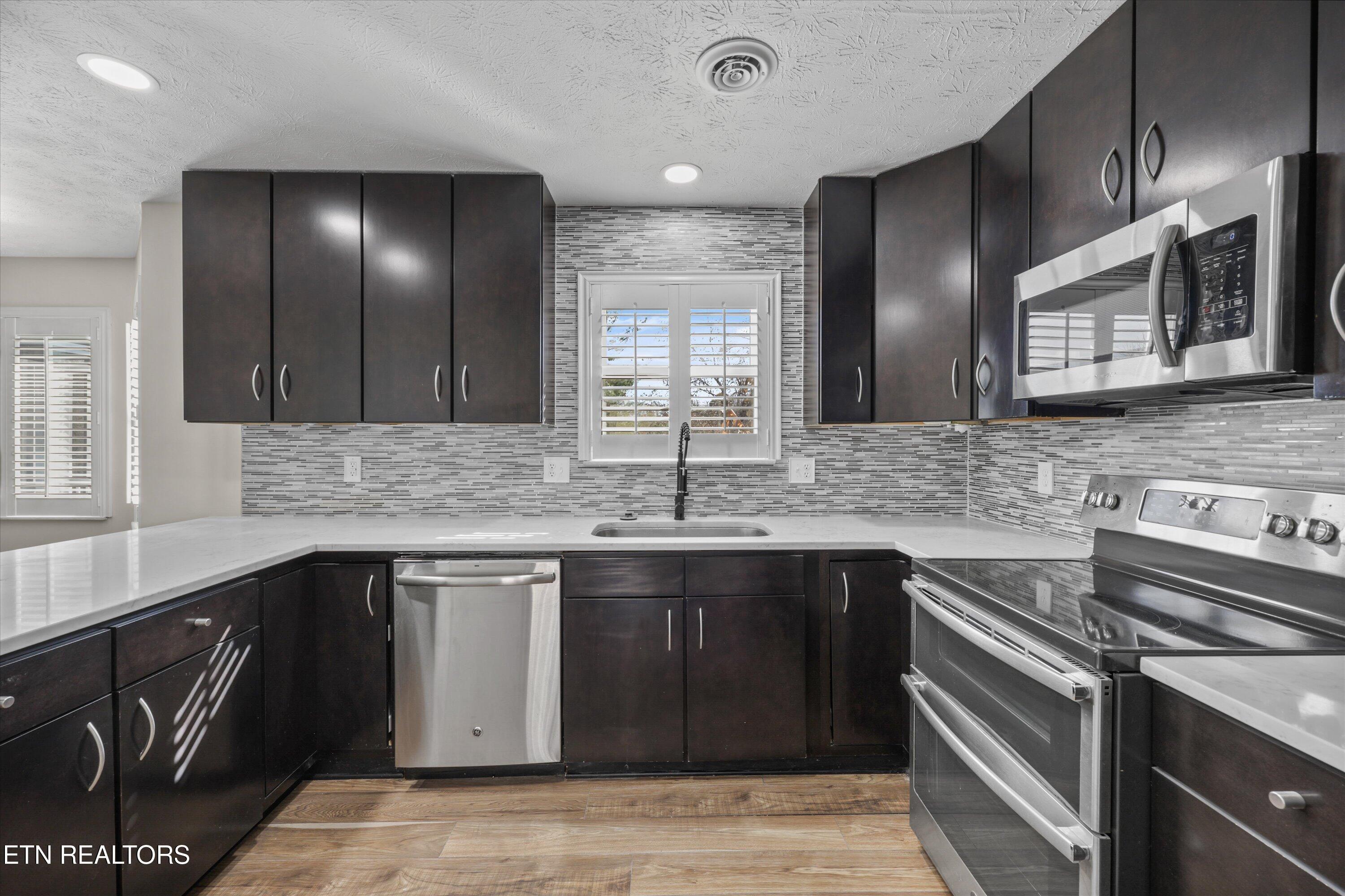 9820 Crestline Drive, Knoxville, TN - Fort Loudoun and Tellico Lake Real Estate - Image# 13