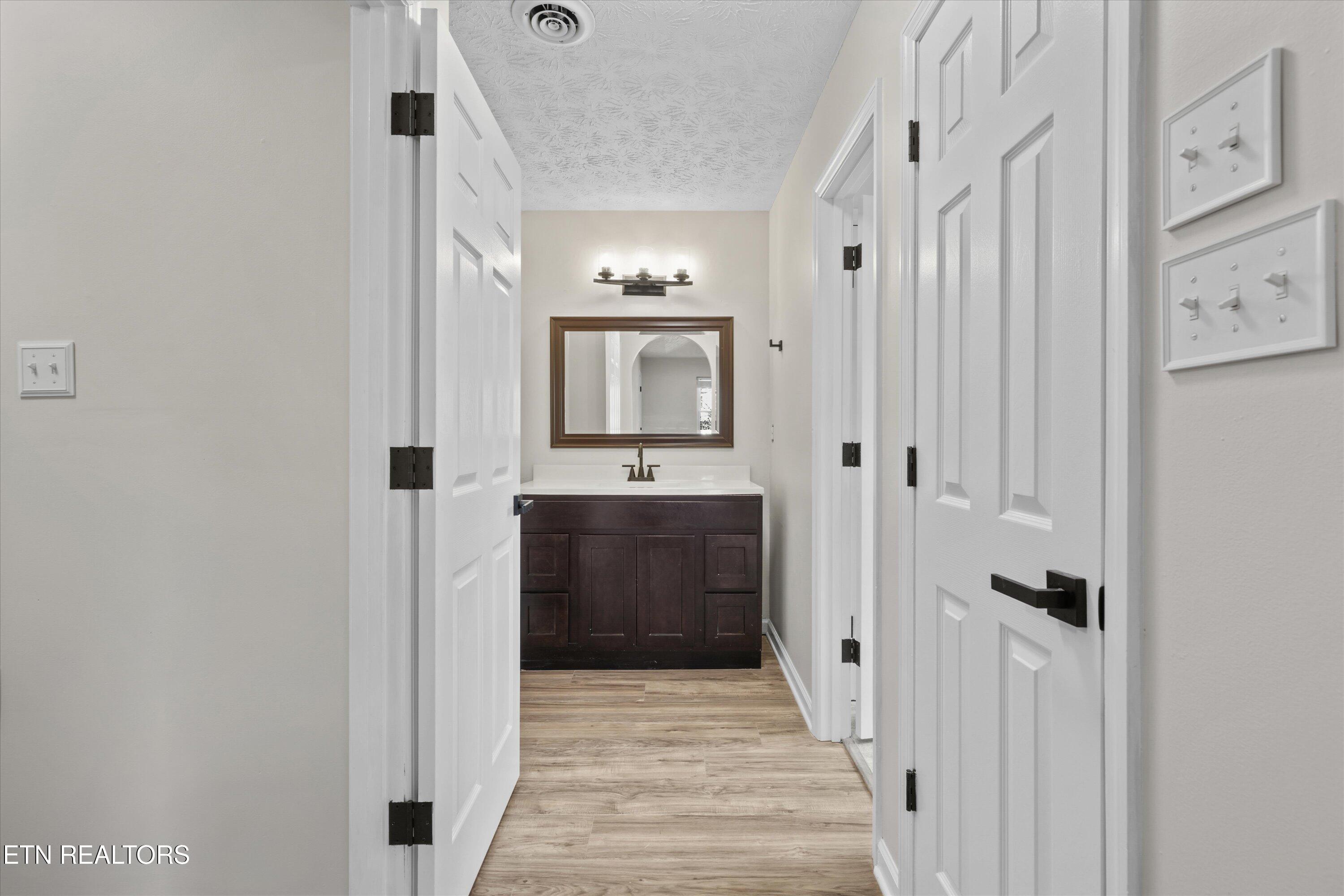 9820 Crestline Drive, Knoxville, TN - Fort Loudoun and Tellico Lake Real Estate - Image# 20