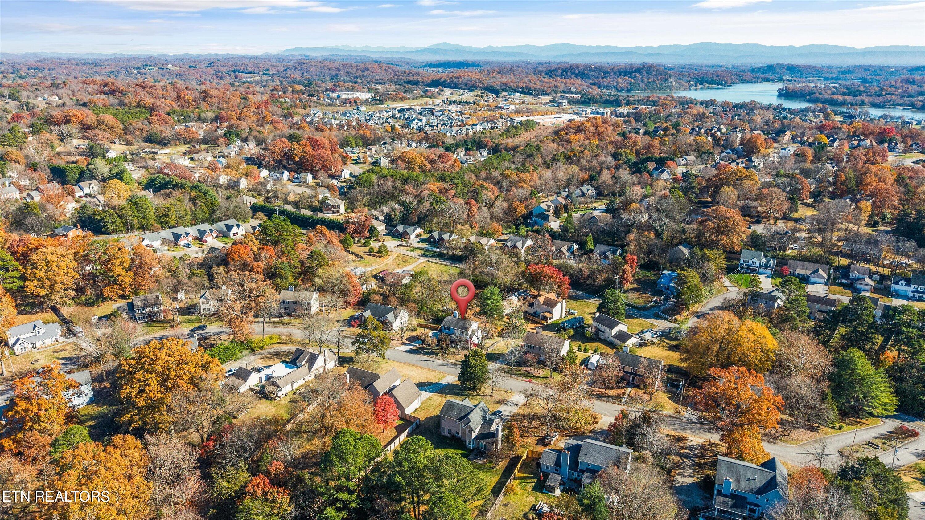 9820 Crestline Drive, Knoxville, TN - Fort Loudoun and Tellico Lake Real Estate - Image# 46