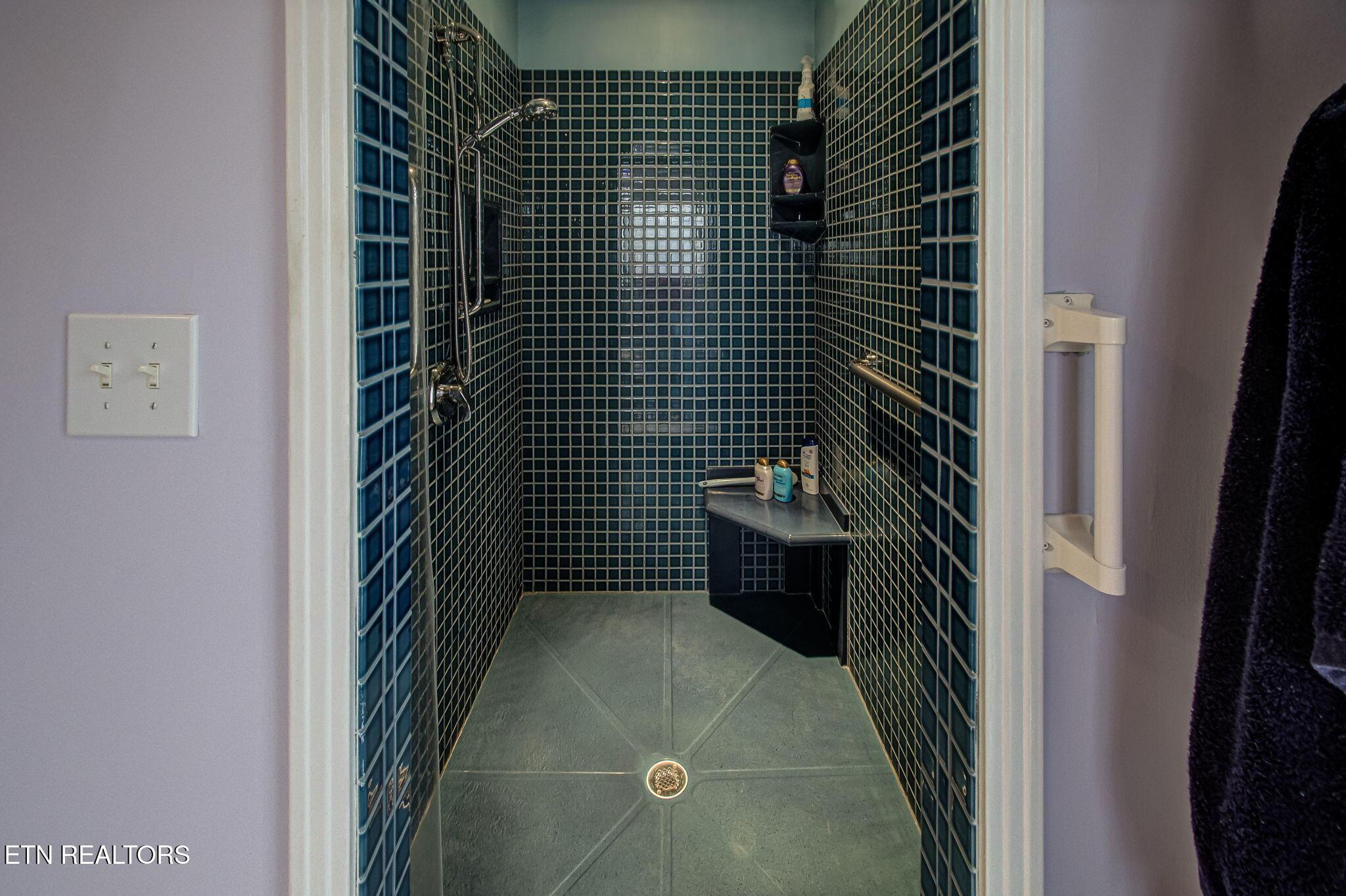 128 Santee Way, Loudon, TN - Fort Loudoun and Tellico Lake Real Estate - Image# 27